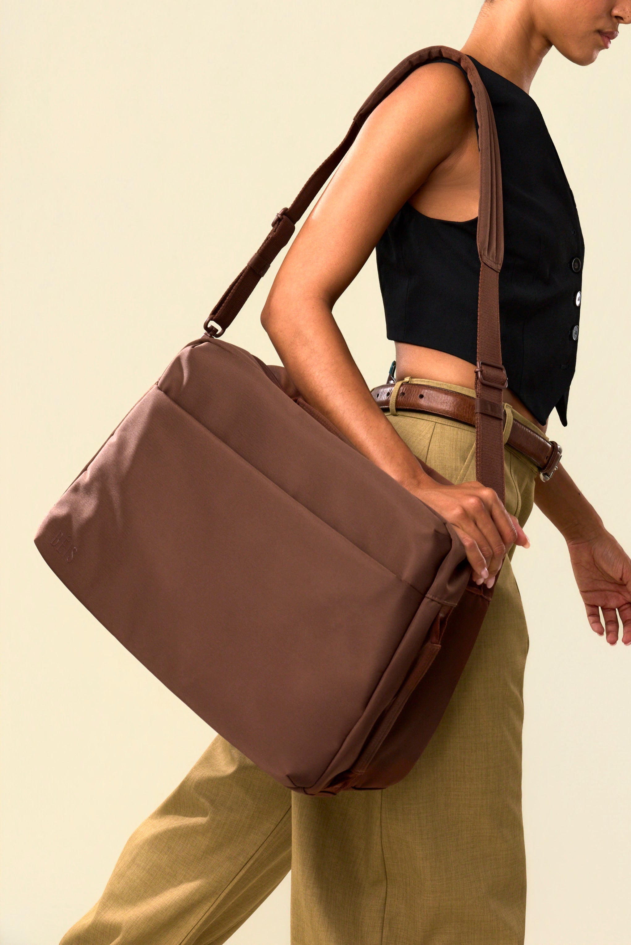 beis-ultimate-travel-duffle-sac-voyage-maple image 3