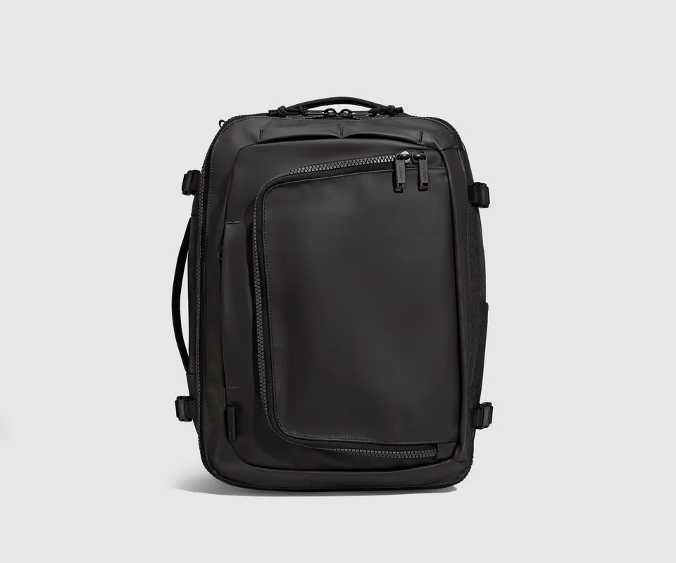 away-active-convertible-backpack-sac-dos-25l-jet-black image 1