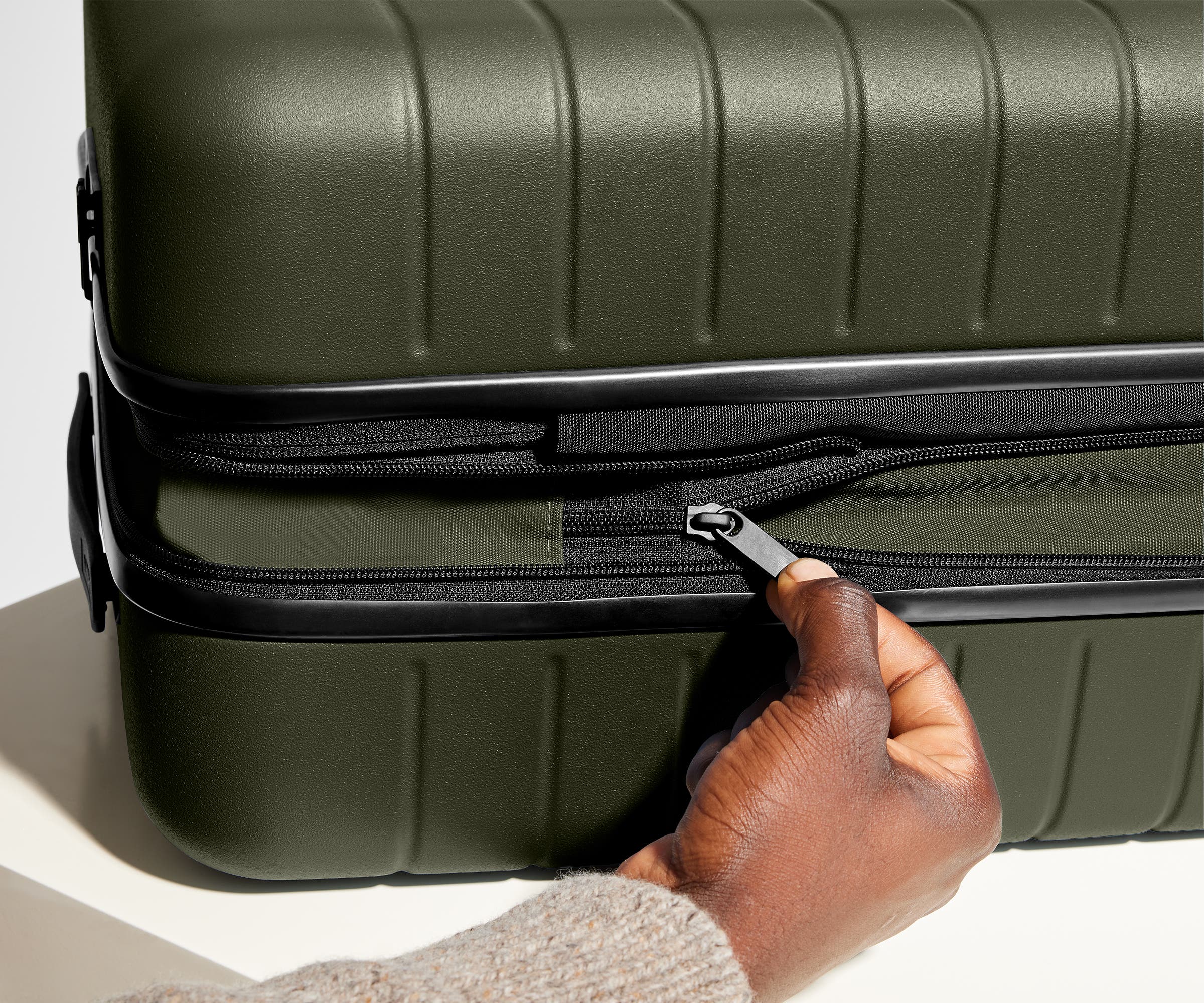away-luggage-sets-extra-space-bundle-ensemble-valises image 6