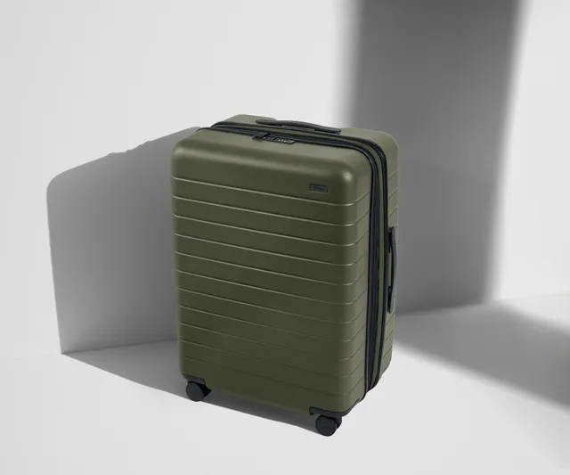 away-medium-flex-valise-soute-vert-olive-extensible image 1