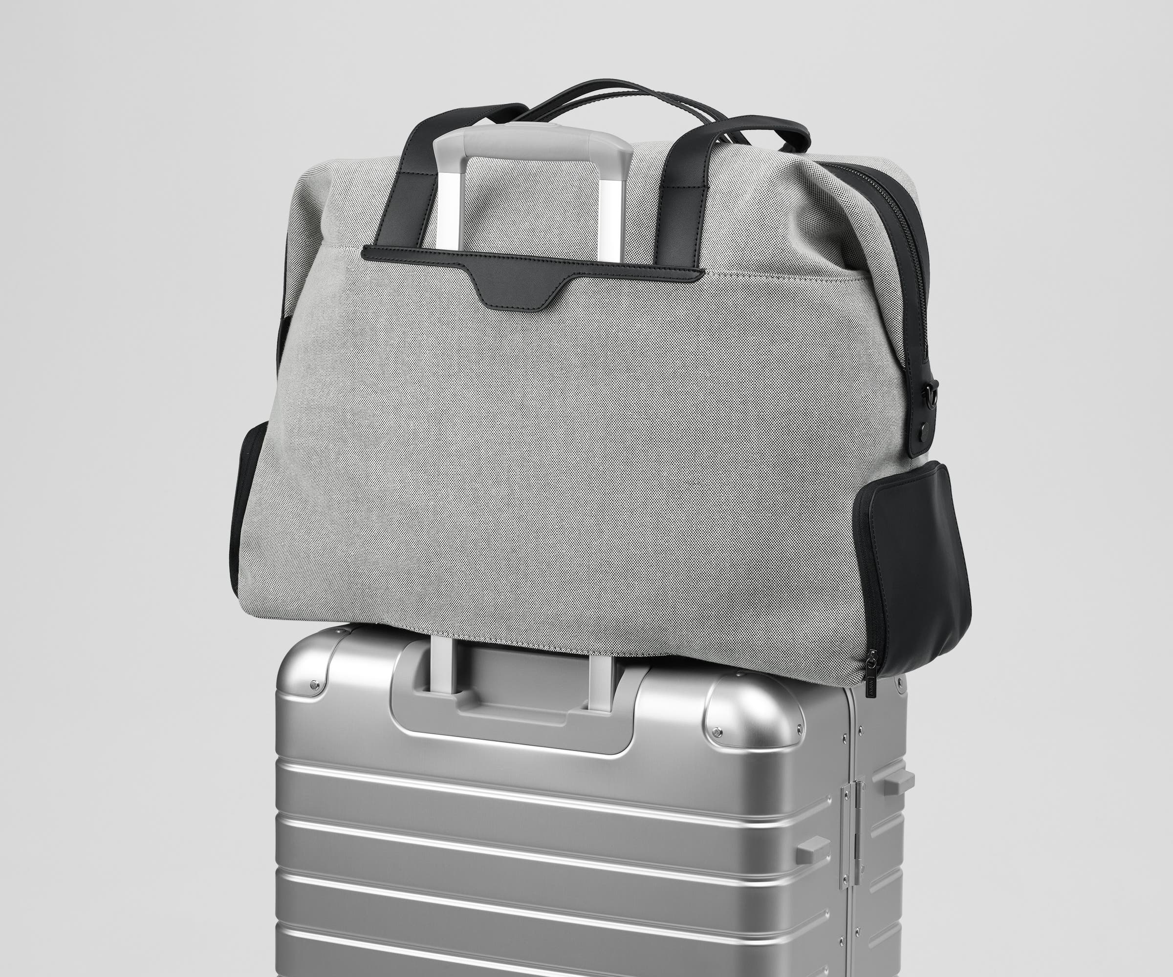 away-transit-canvas-weekender-sac-voyage-noir-toile image 7