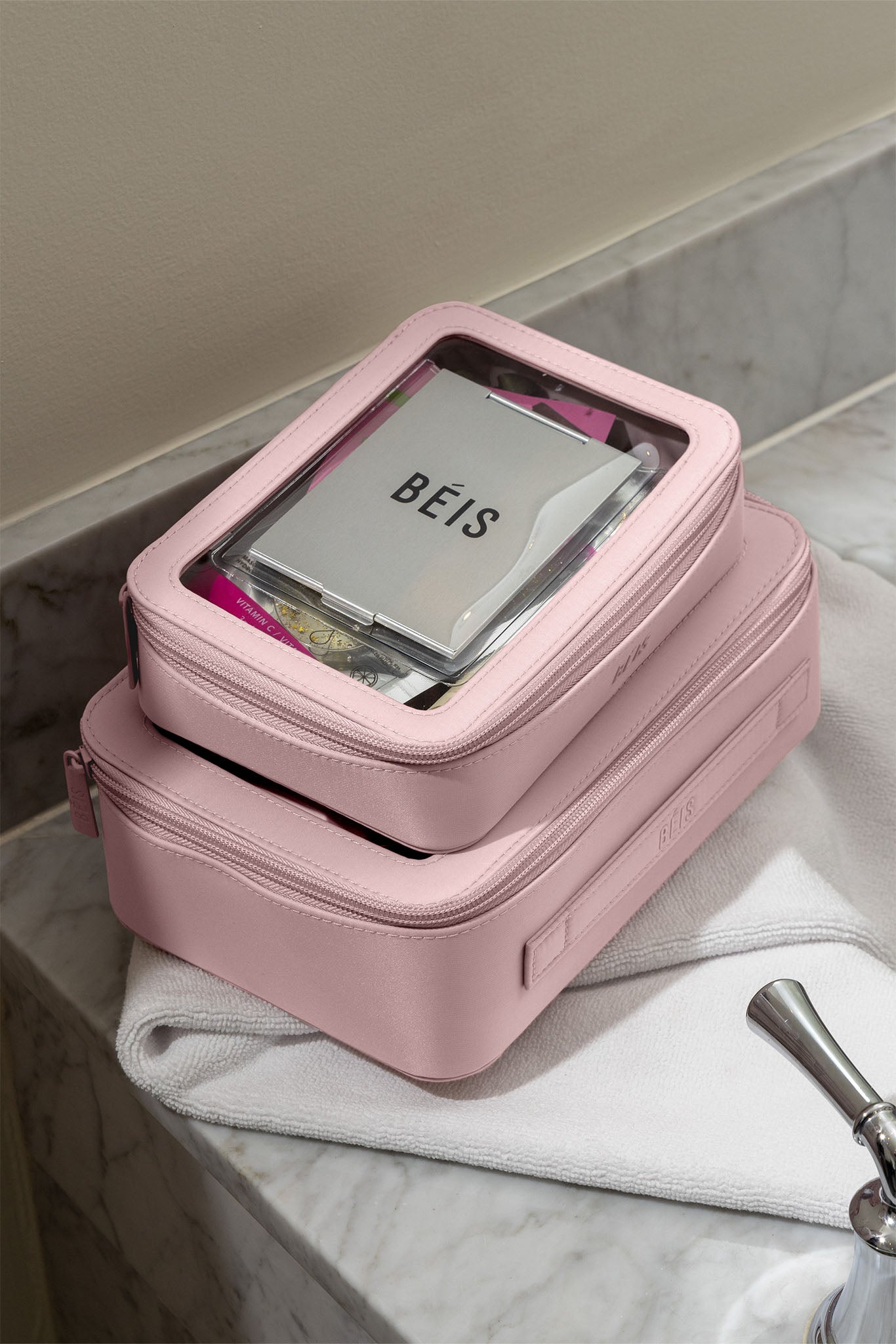 beis-cosmetics-in-flight-cosmetic-set-trousse-atlas-pink image 6
