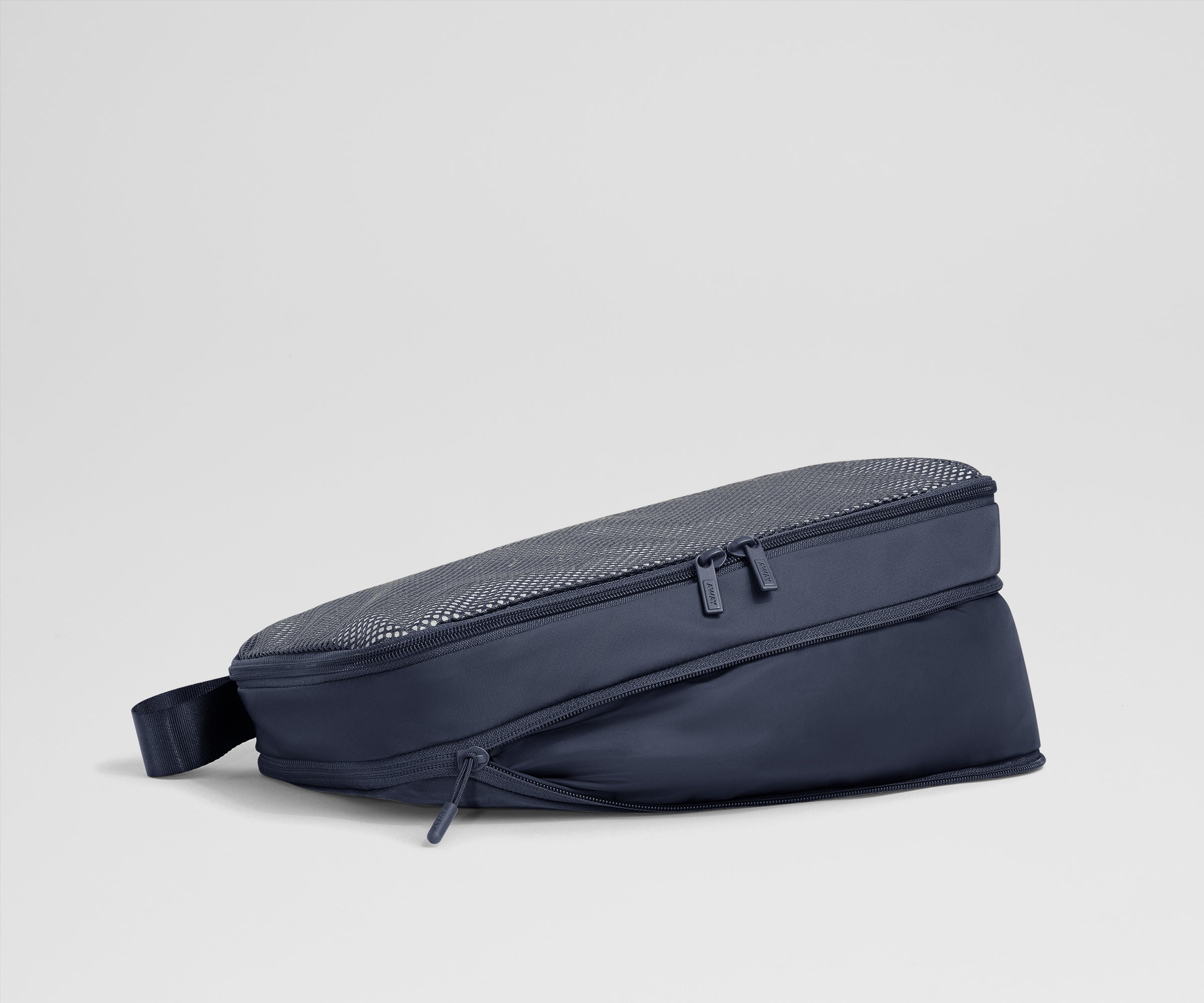 away-compression-packing-cubes-organiseur-navy-blue-recycl image 2