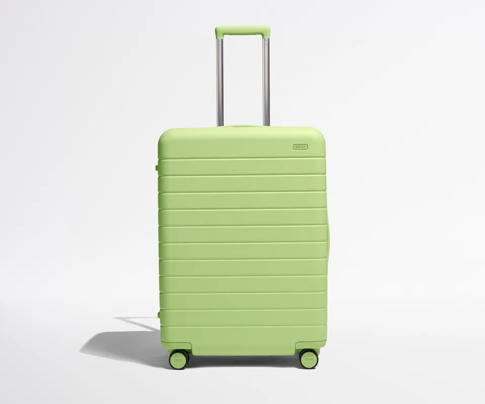 away-medium-valise-soute-vert-matcha-rigide-1-2-sem image 1