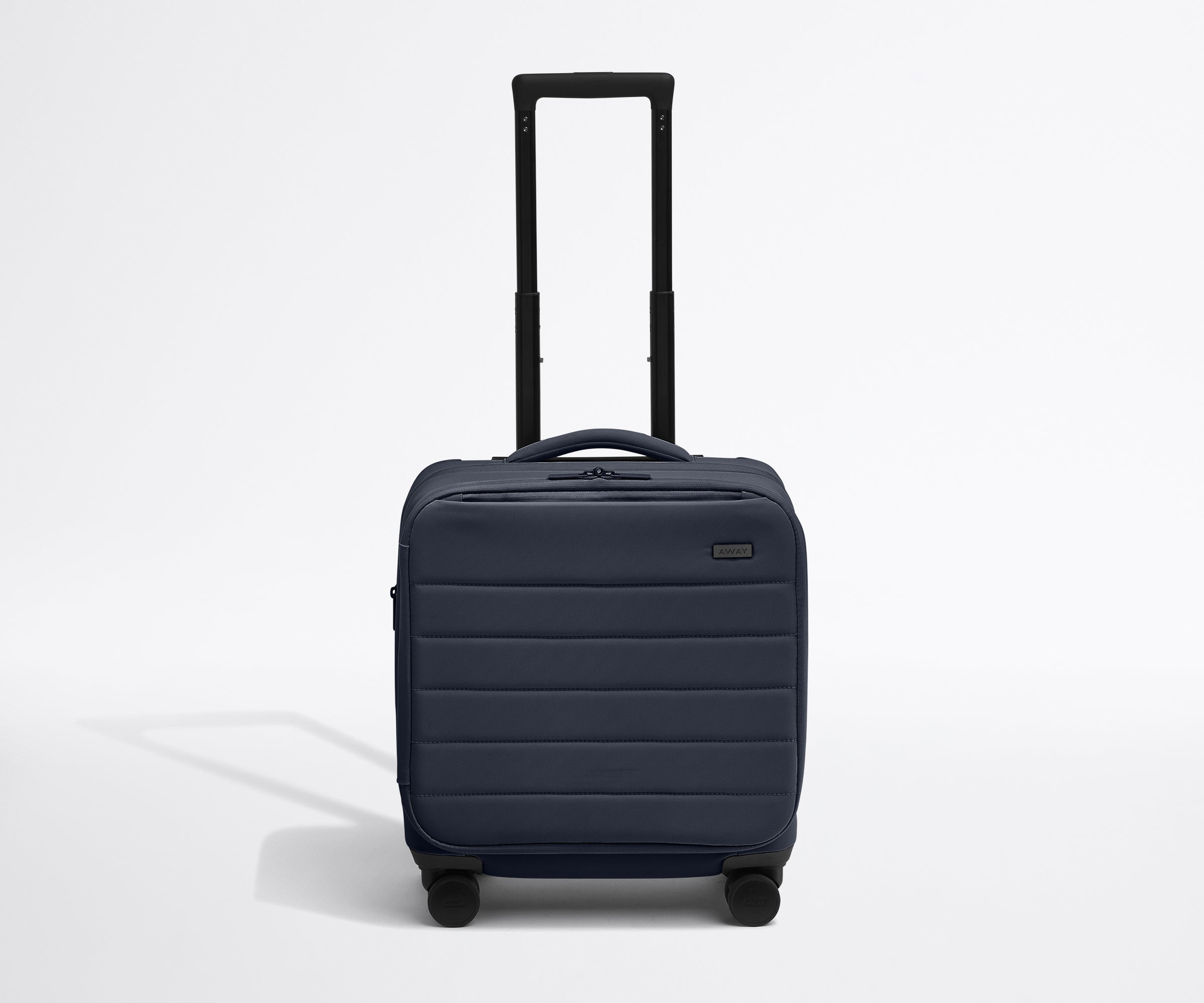 away-softside-compact-carry-on-valise-cabine-jet-black-ordinateur image 2