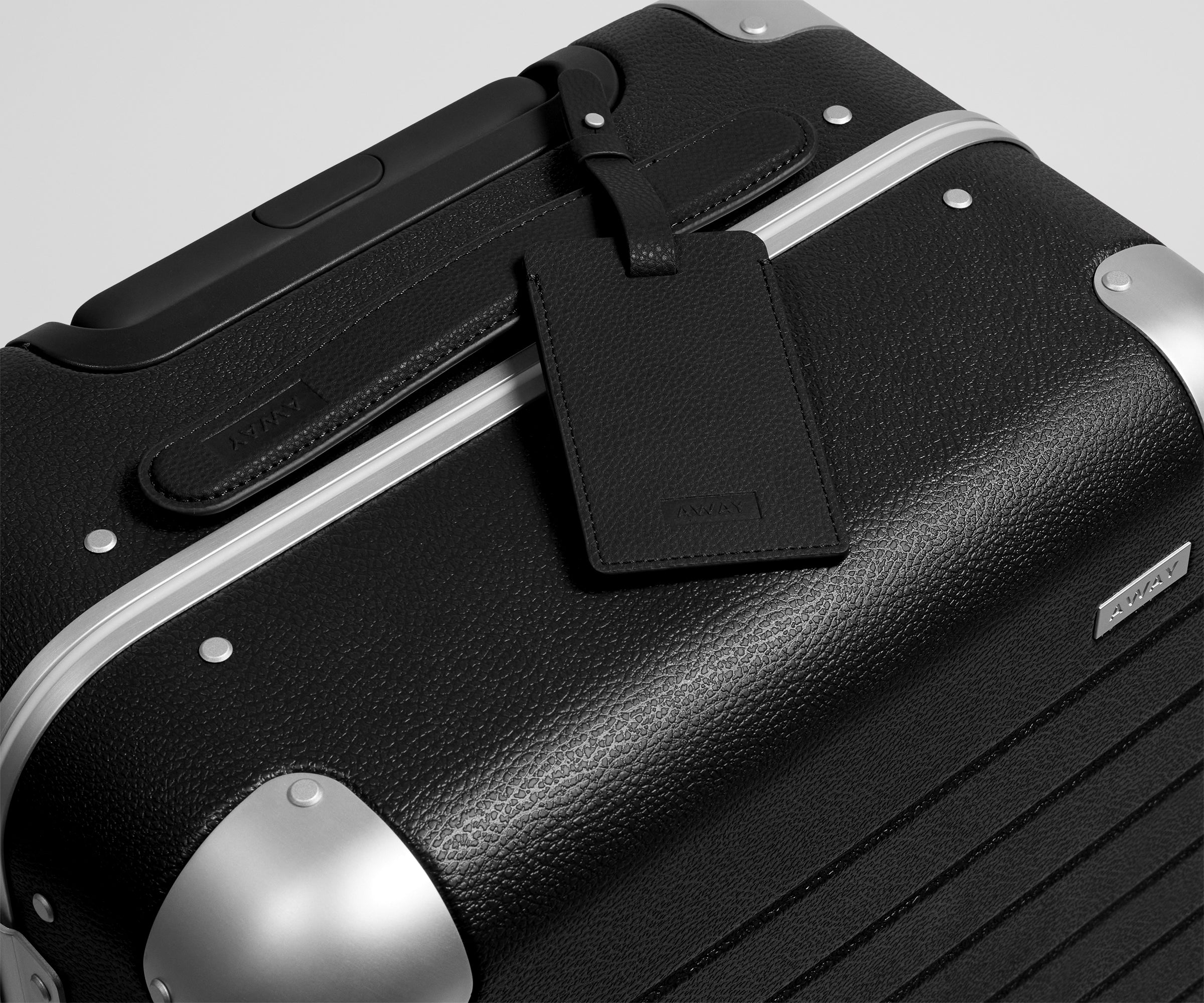 away-aluminum-edge-carry-on-valise-cabine-alu-noir-jet-black image 8