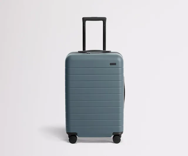 away-bigger-carry-on-valise-cabine-rigide-bleu-coast image 1