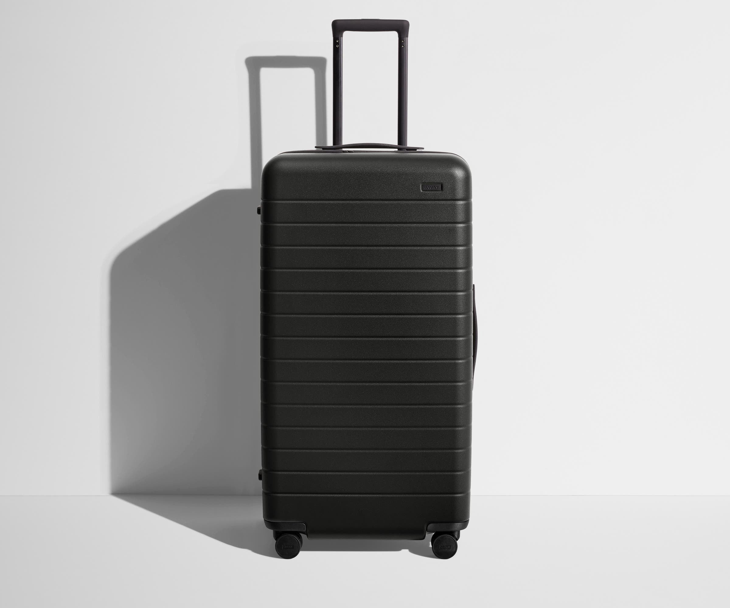 away-checked-the-trunk-valise-soute-rigide-bleu-marine image 3