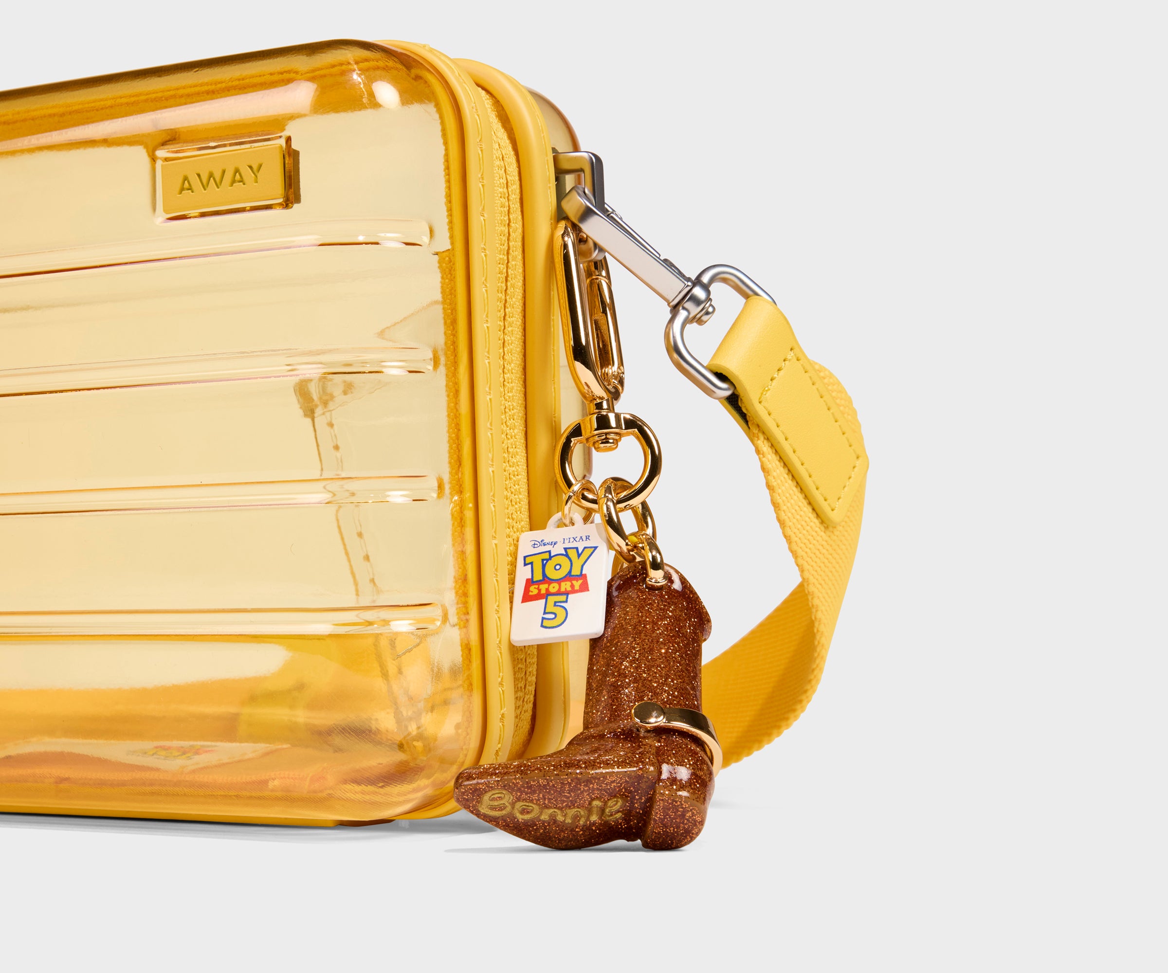 away-toy-story-5-breloque-sac-jessie-collection image 2