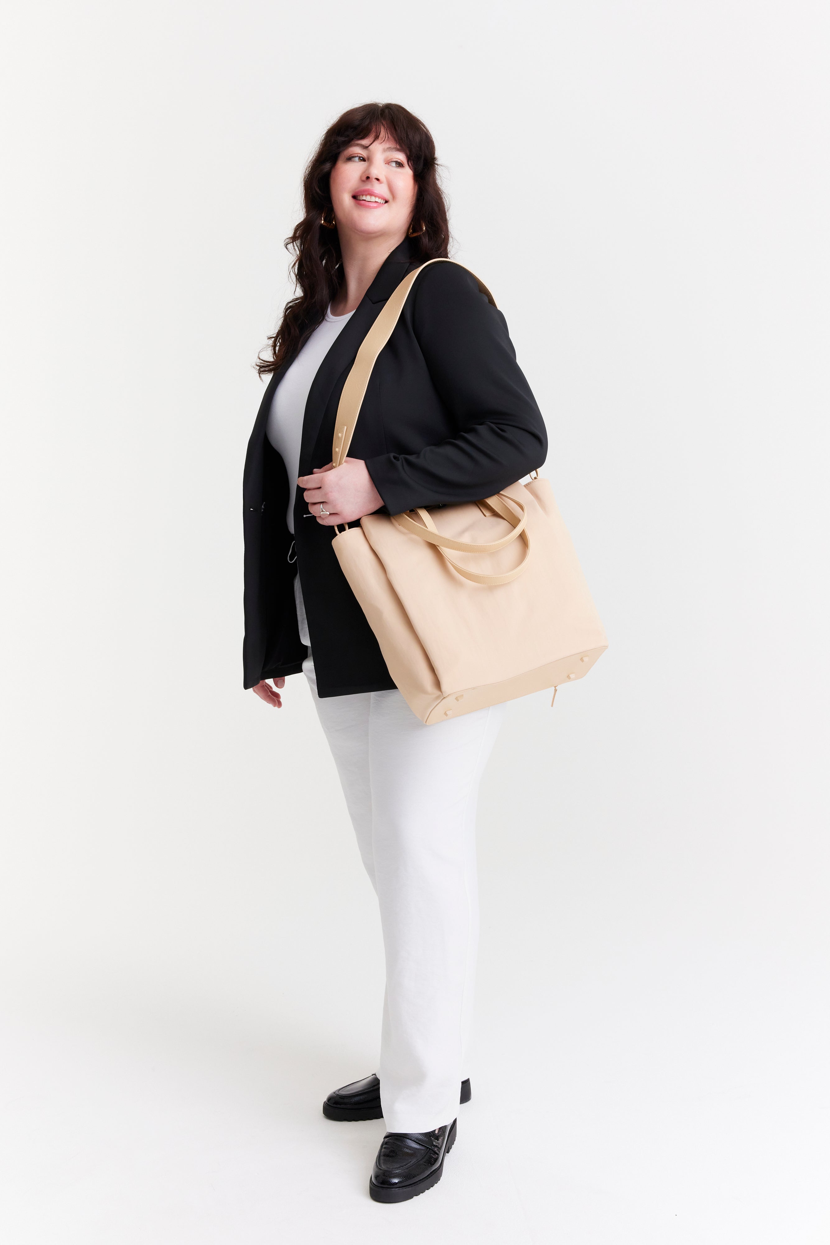 beis-commuter-tote-cabas-beige-nylon-13-pouces image 3