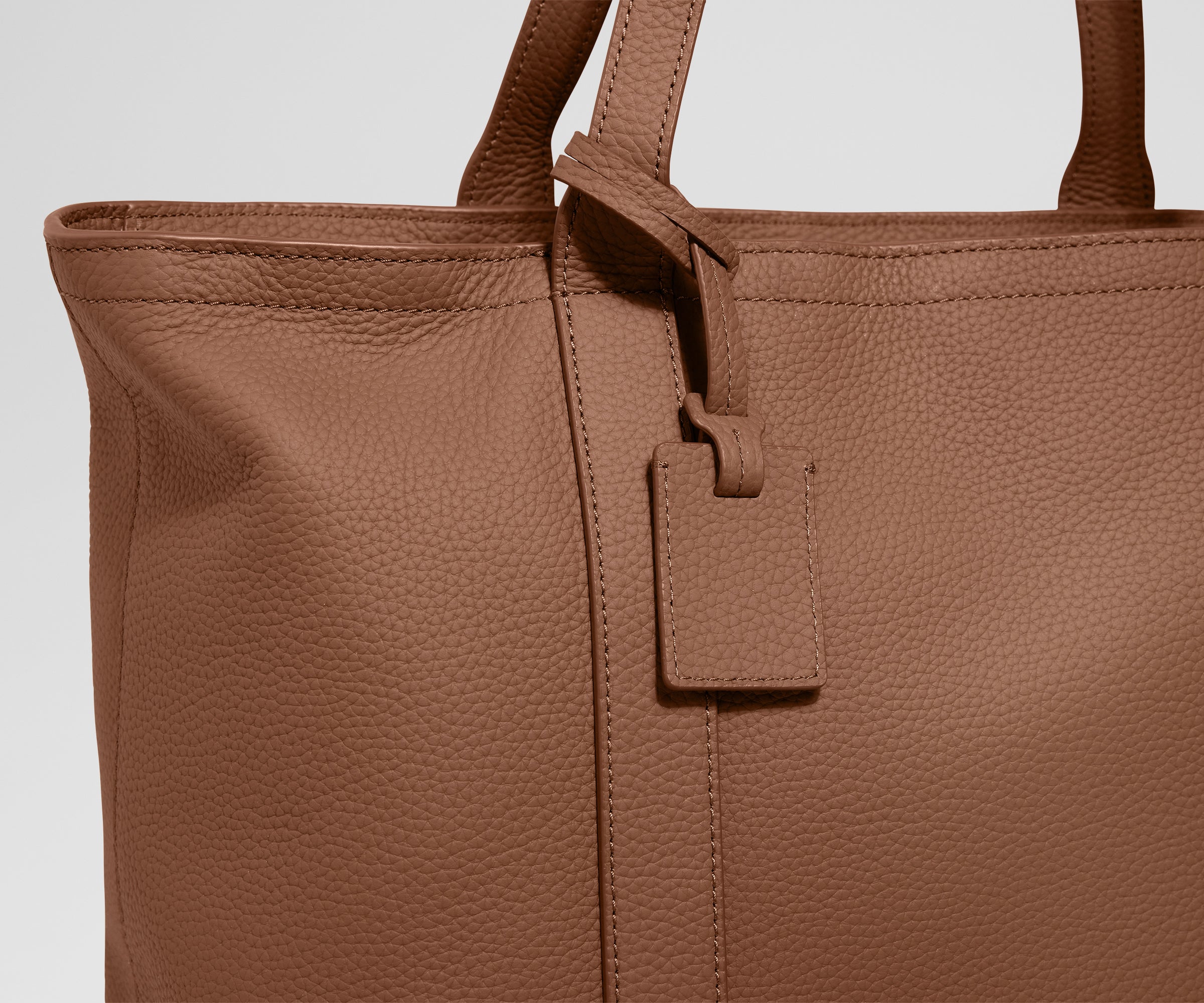 away-leather-tote-sac-tote-cuir-v-ritable-saddle-brown image 5
