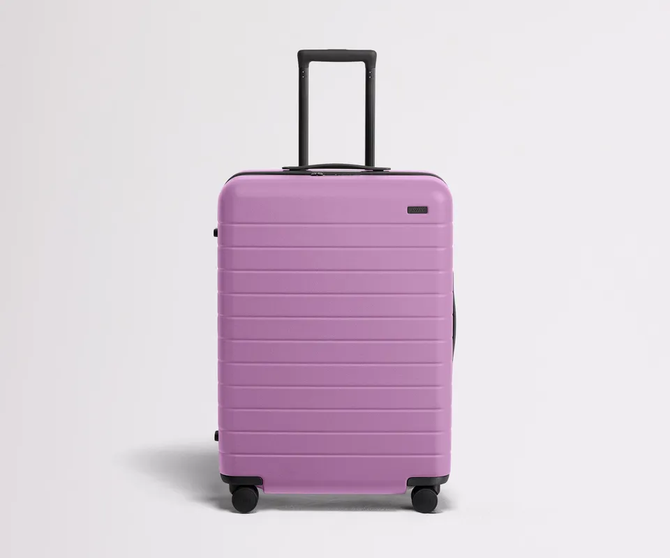 away-medium-the-medium-valise-soute-taffy-purple-rigide image 1