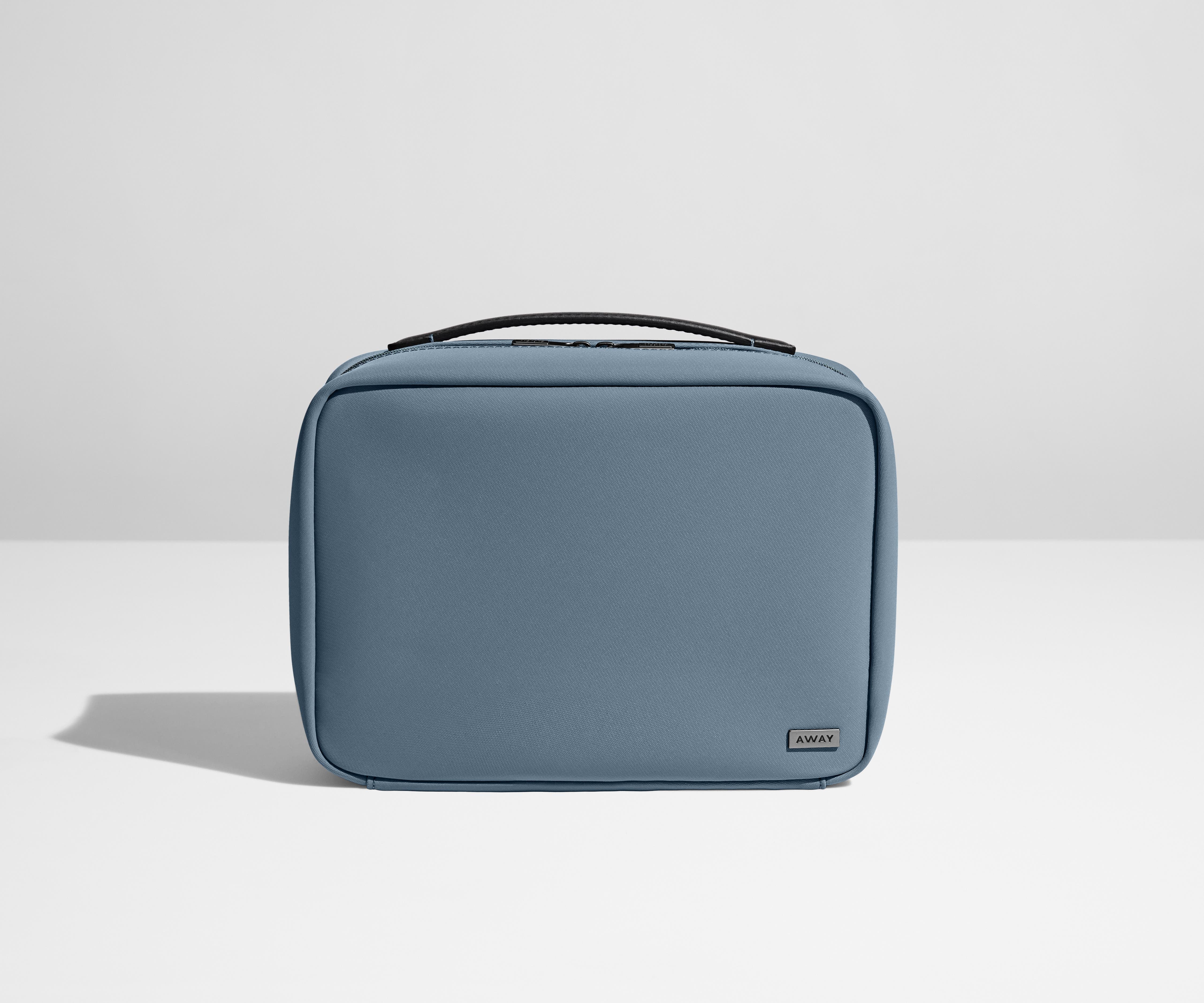 away-toiletry-bags-trousse-suspendue-coast-blue-trousse-de-toilette-nylon image 1
