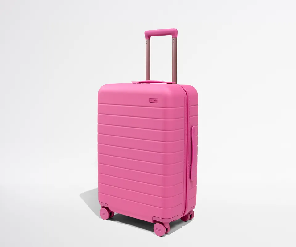 away-bigger-carry-on-valise-cabine-island-pink-rigide image 1