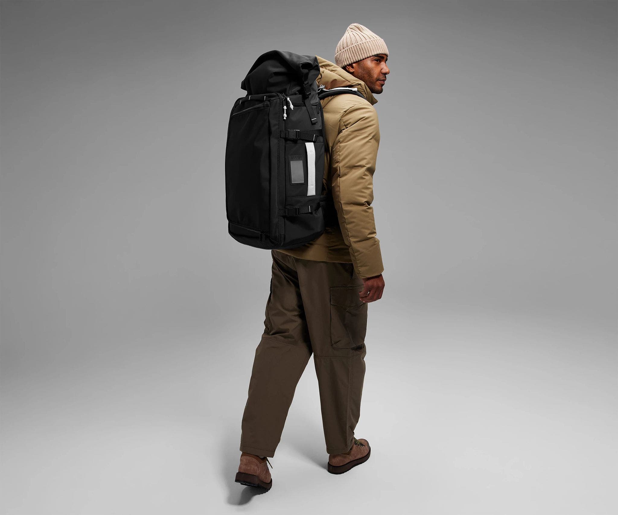 away-carry-on-boot-bag-55l-sac-ski-jet-black image 2
