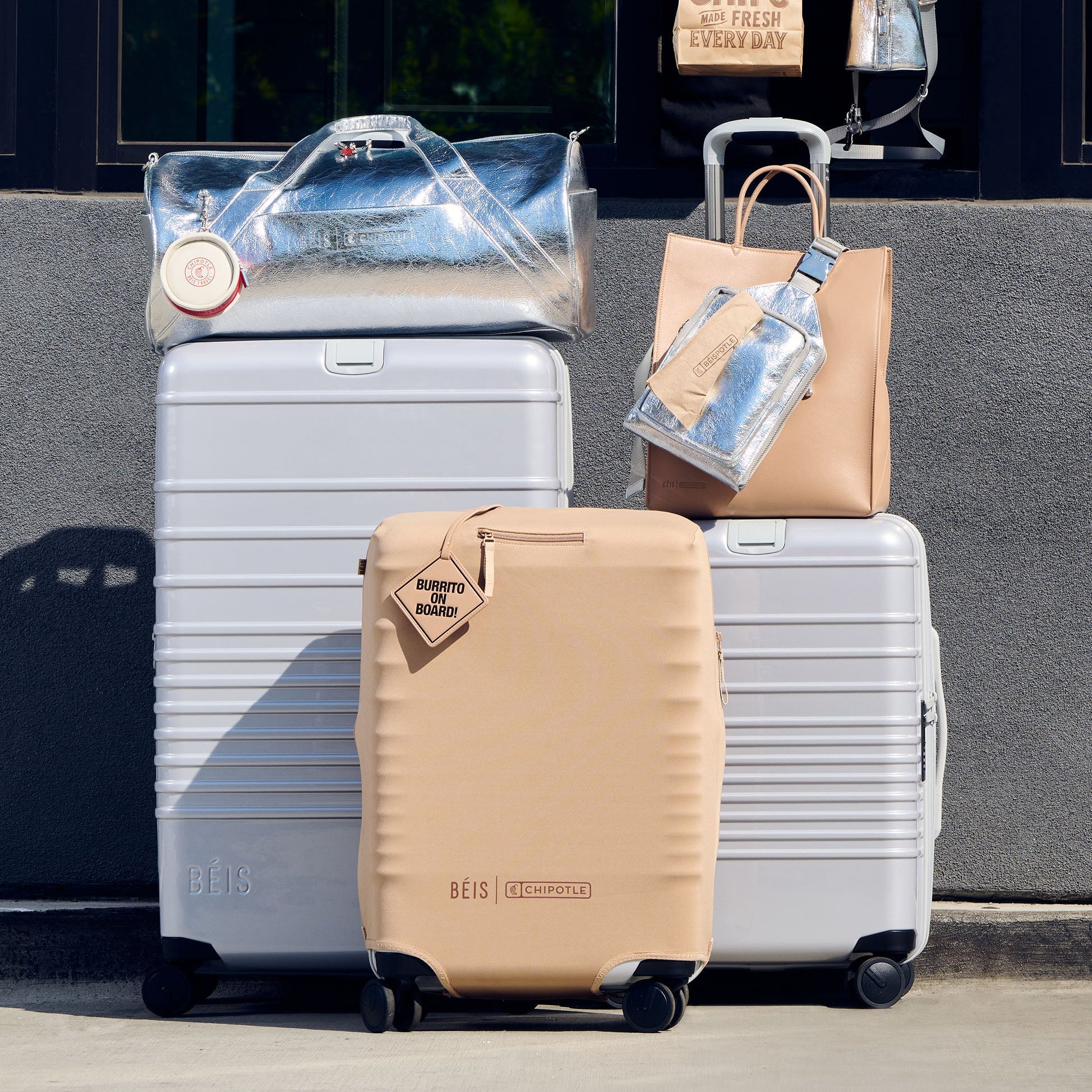 beis-accessories-carry-on-housse-valise-kraft-chipotle image 2