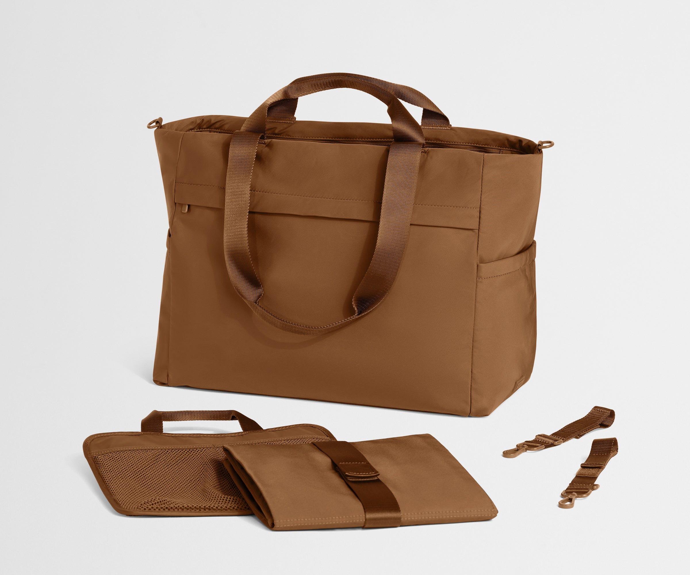 away-featherlight-diaper-tote-sac-langer-amaro-brown image 7