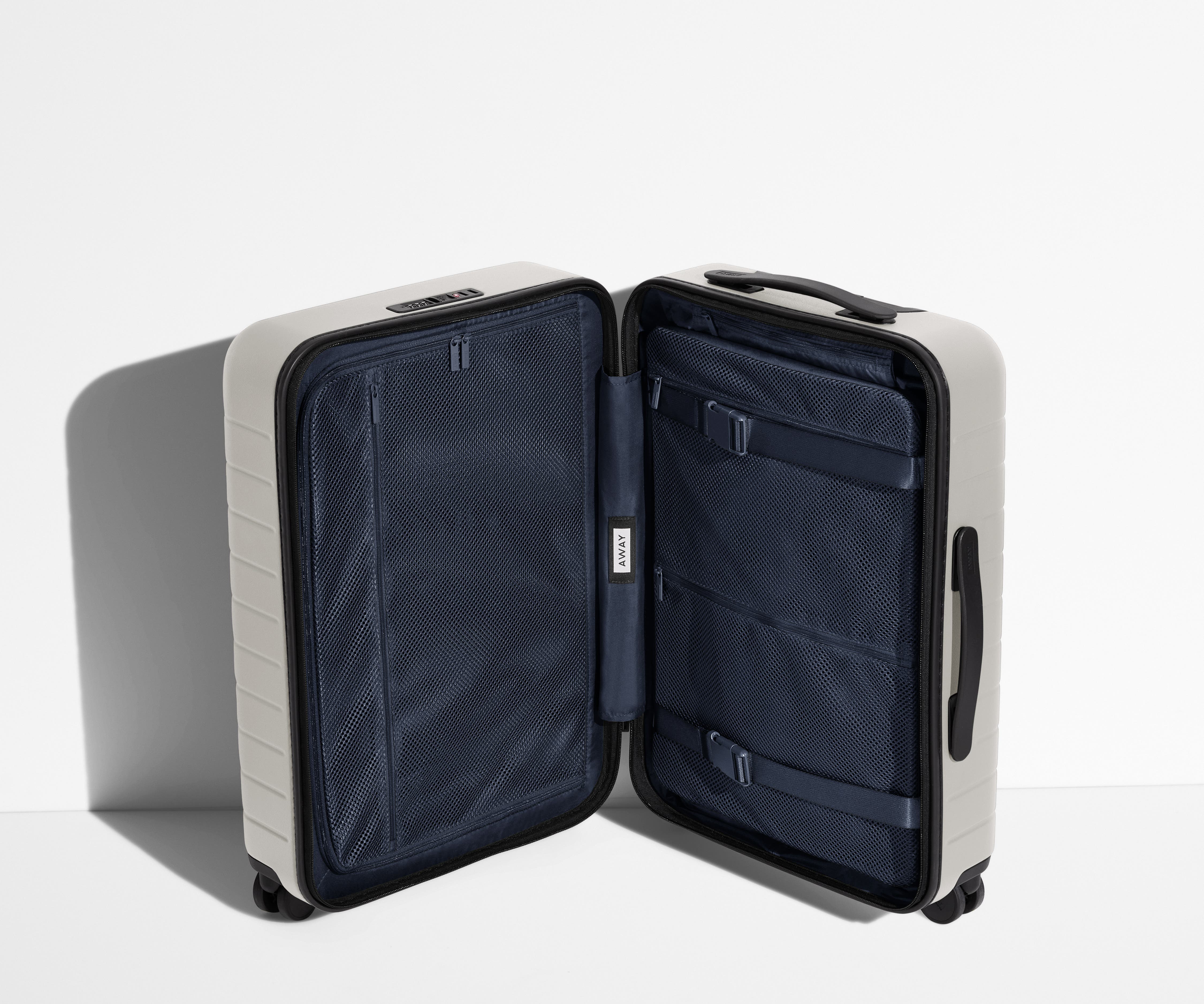 away-bigger-carry-on-valise-cabine-alabama-rigide image 7