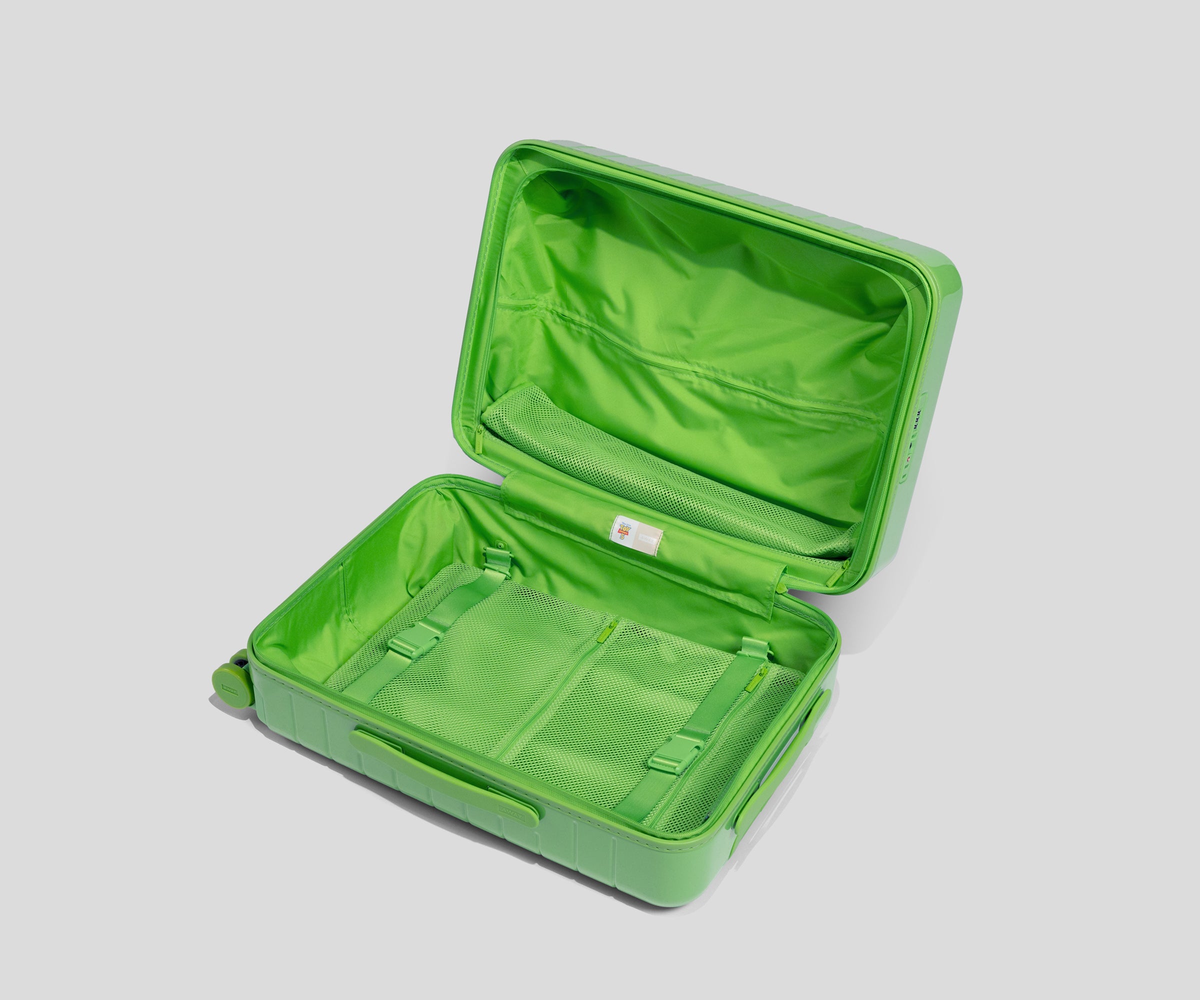 away-the-bigger-carry-on-valise-cabine-alien-green-rigide image 5