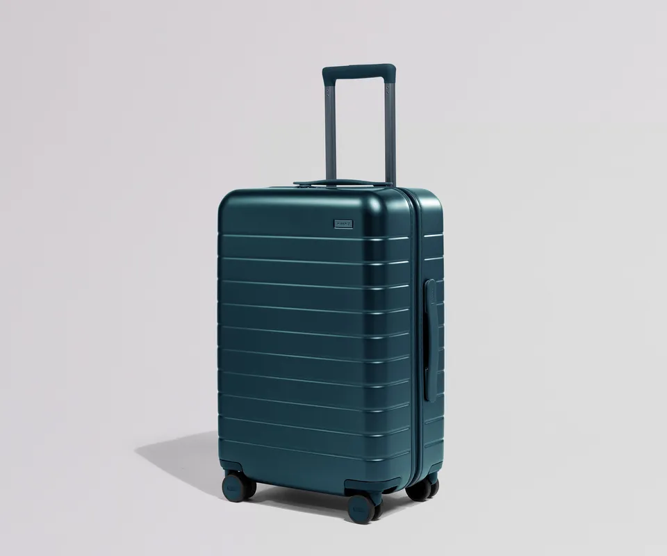 away-bigger-carry-on-valise-cabine-rigide-stormy-teal-bleu image 1
