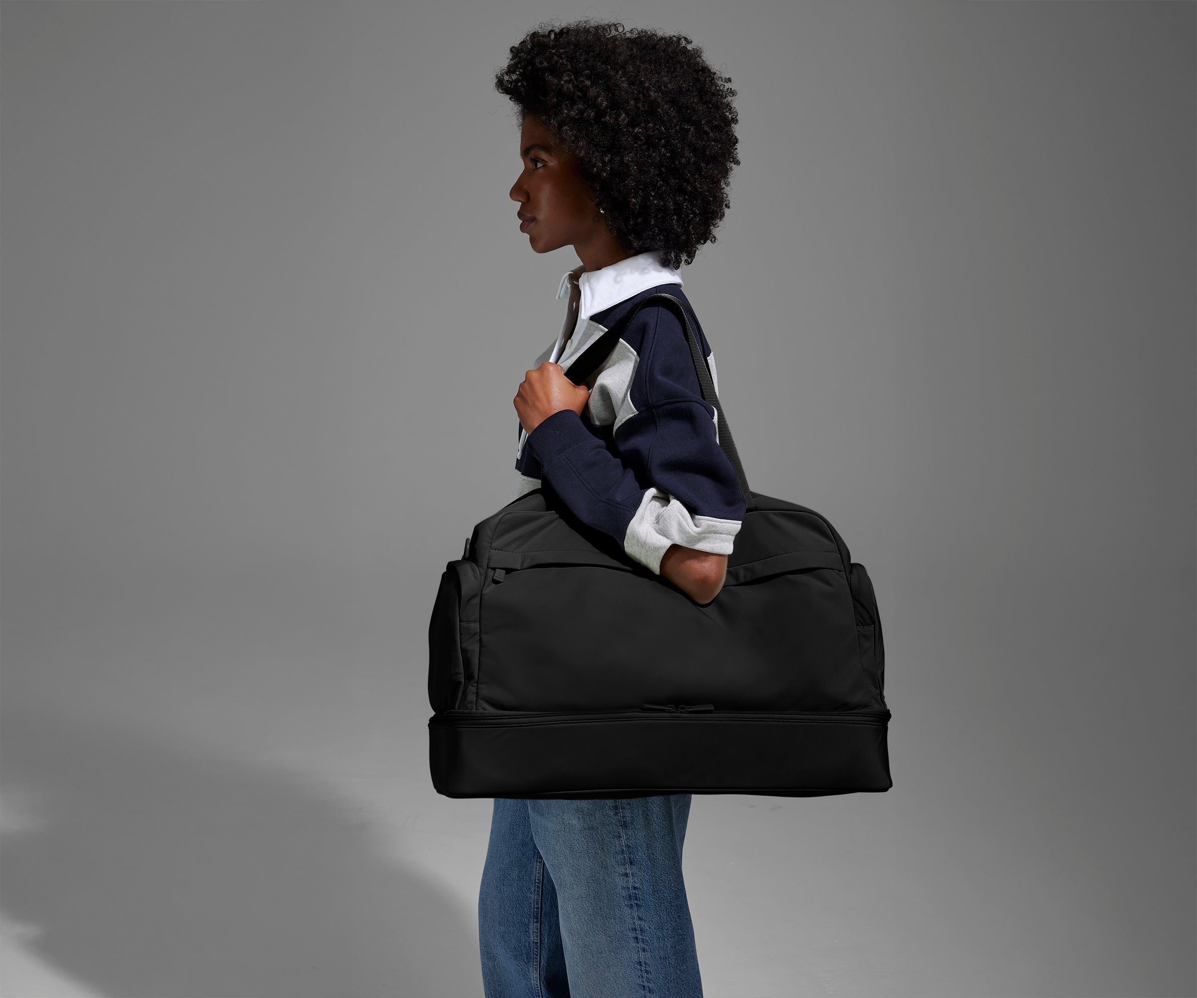 away-featherlight-weekender-sac-voyage-44l-jet-black image 2