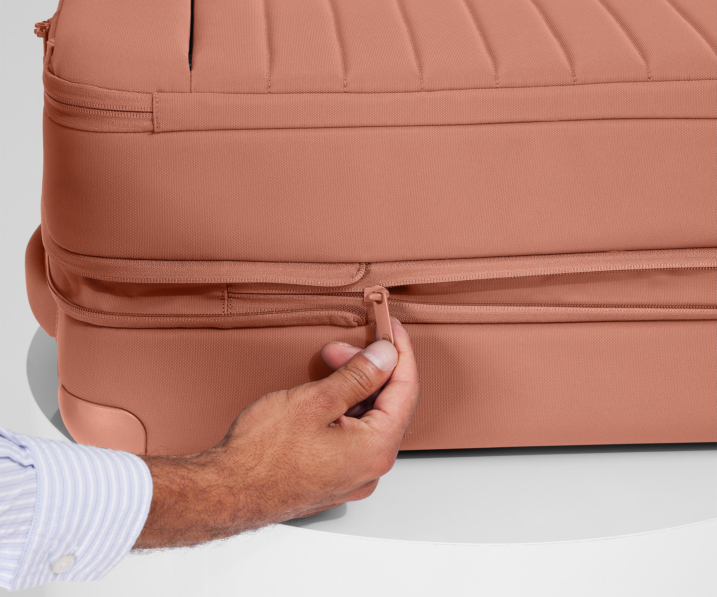 away-softside-carry-on-valise-cabine-clay-pink-souple image 7