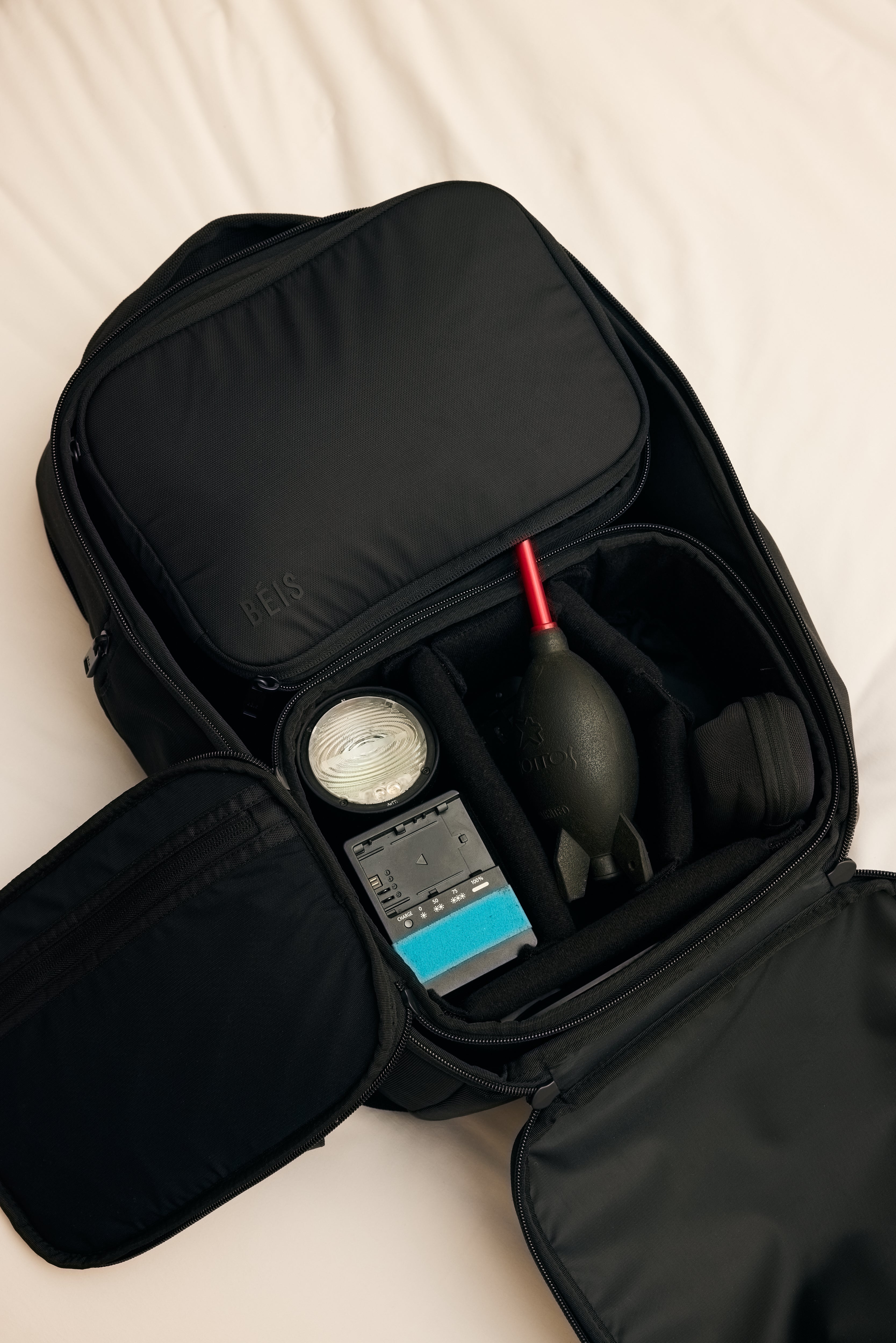 beis-travel-backpack-sac-dos-noir-ordinateur image 3