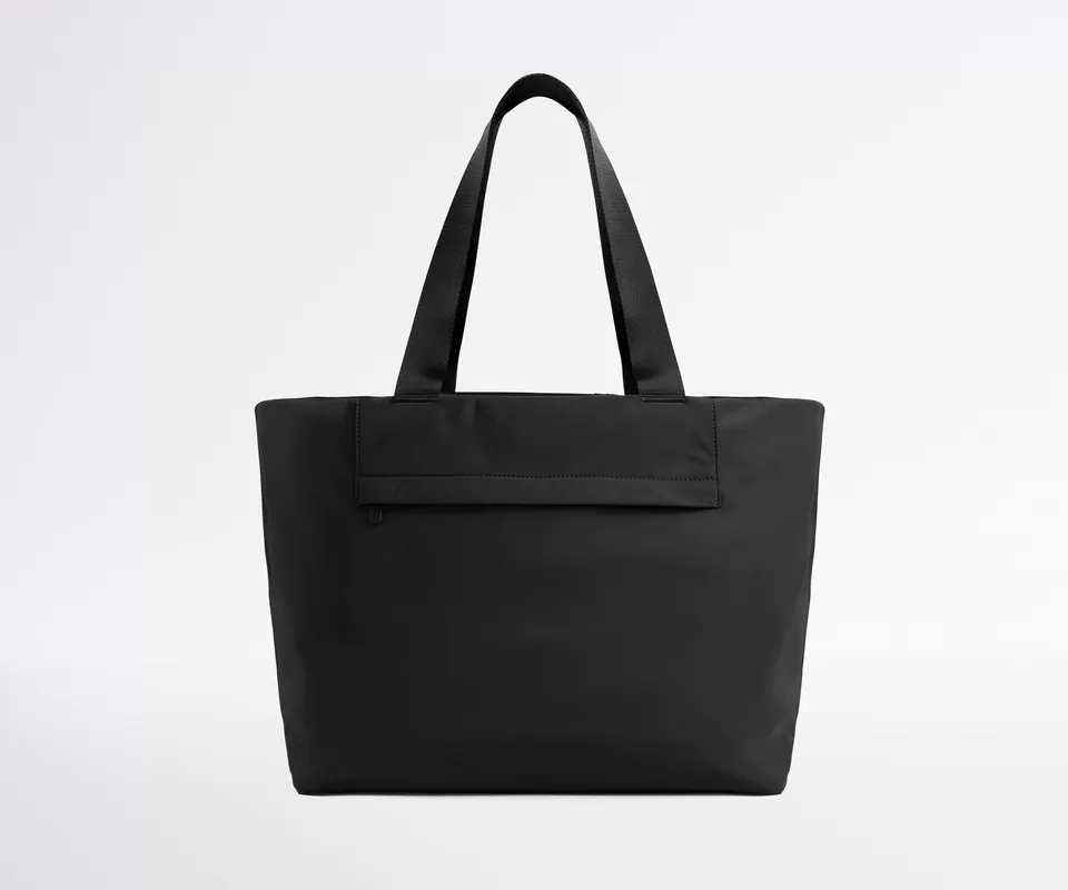 away-featherlight-tote-tote-bag-jet-black-16-pouces-l-ger image 1