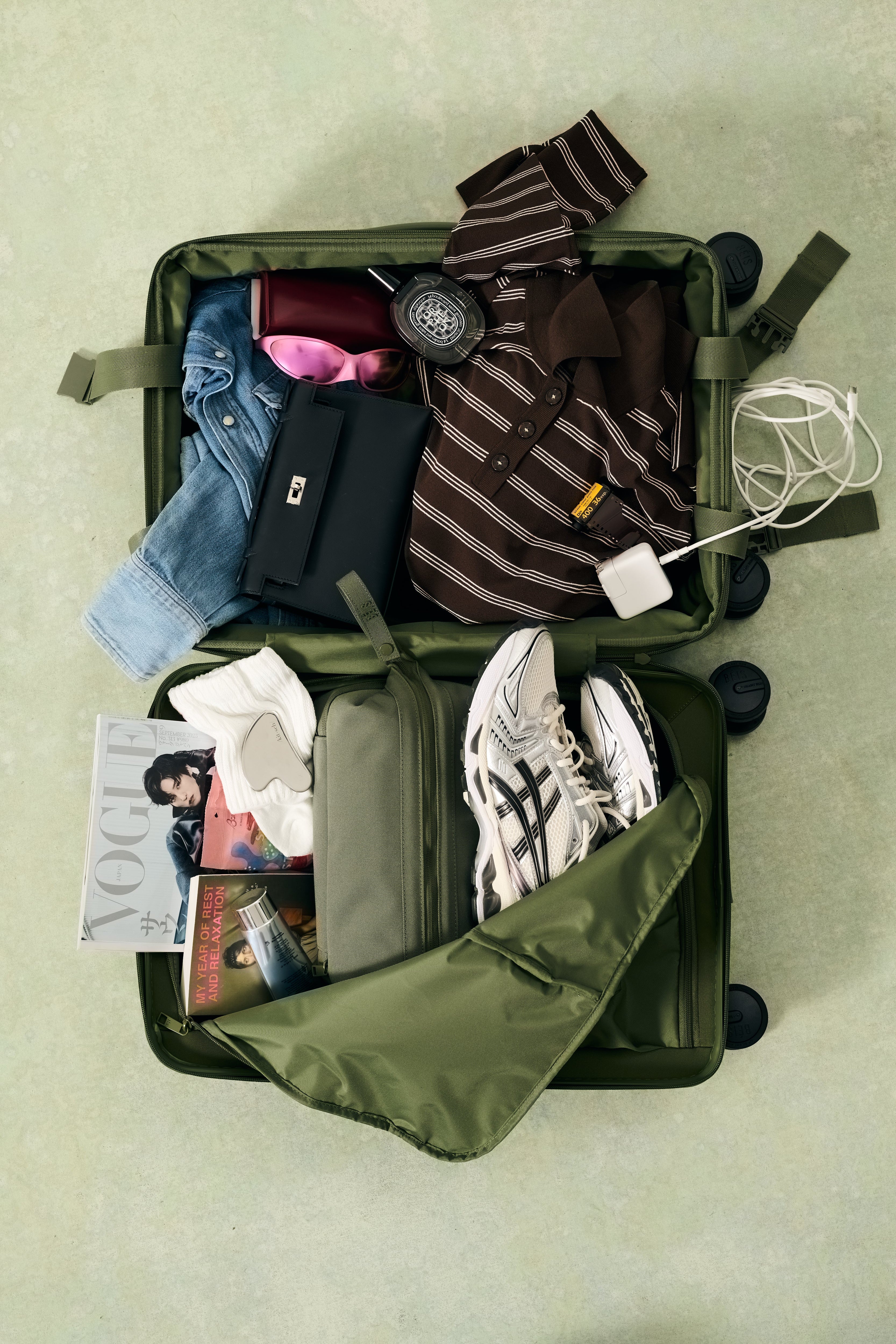 beis-carry-on-roller-valise-cabine-rigide-olive image 3