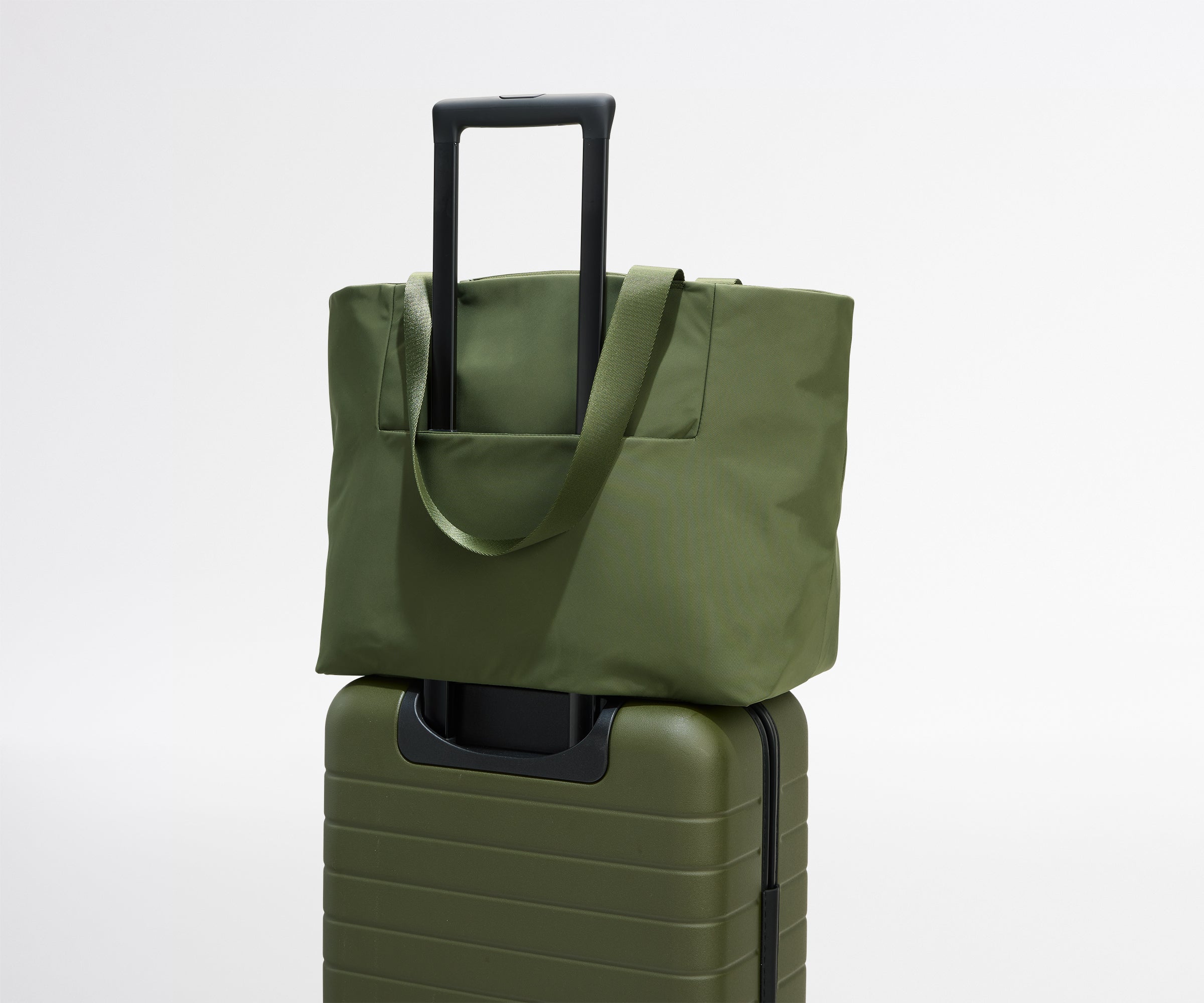 away-featherlight-tote-sac-tote-vert-olive-ordinateur image 8