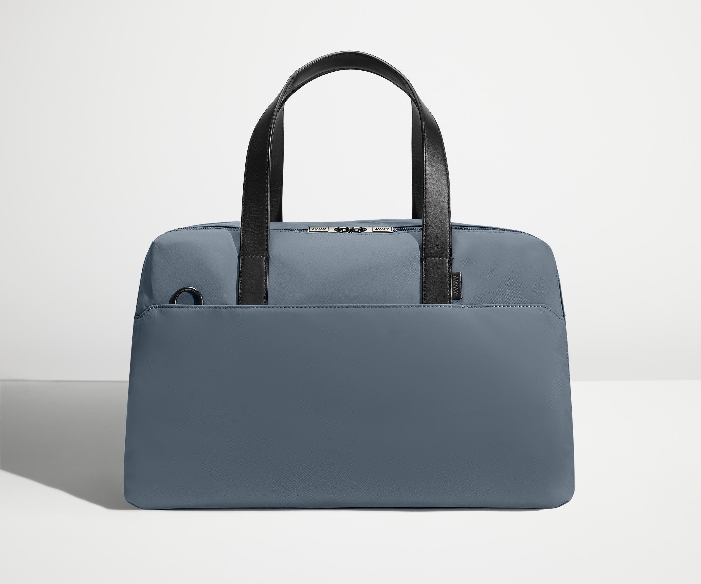 away-the-overnight-bag-sac-duffle-week-end-bleu-marine image 2