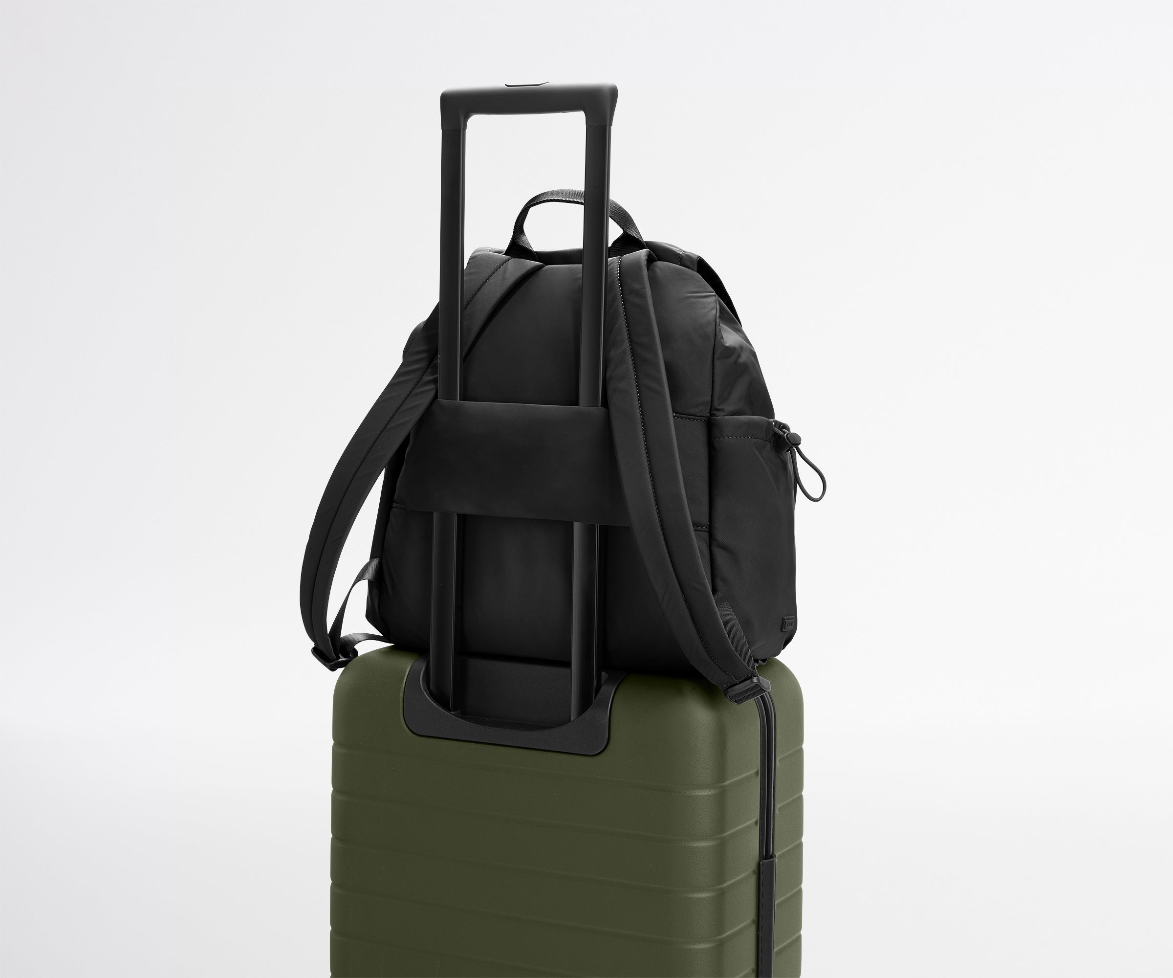 away-featherlight-cargo-backpack-sac-dos-jet-black-l-ger image 7