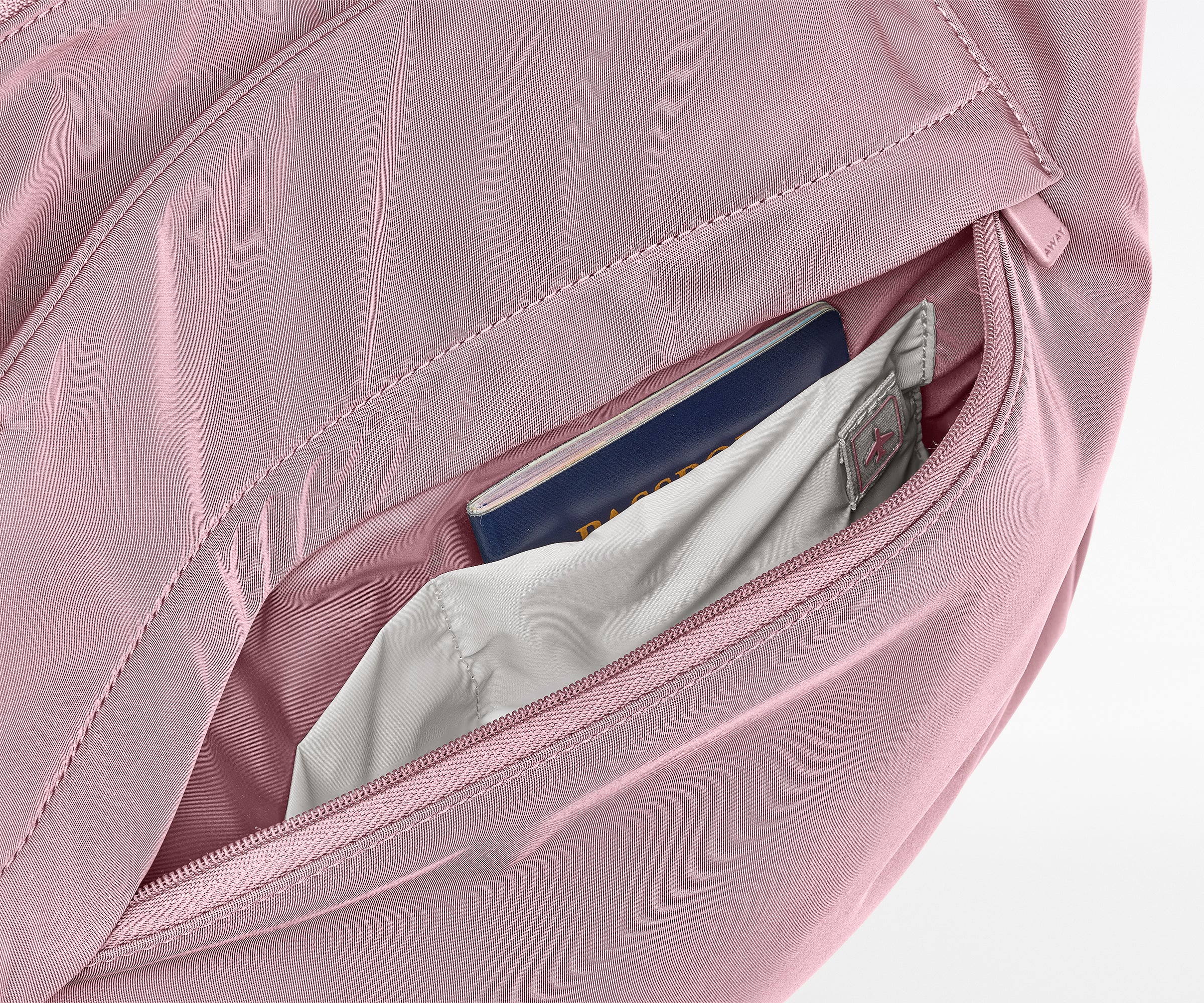 away-tote-bags-featherlight-tote-glacial-pink-tote-bag-16-pouces image 5