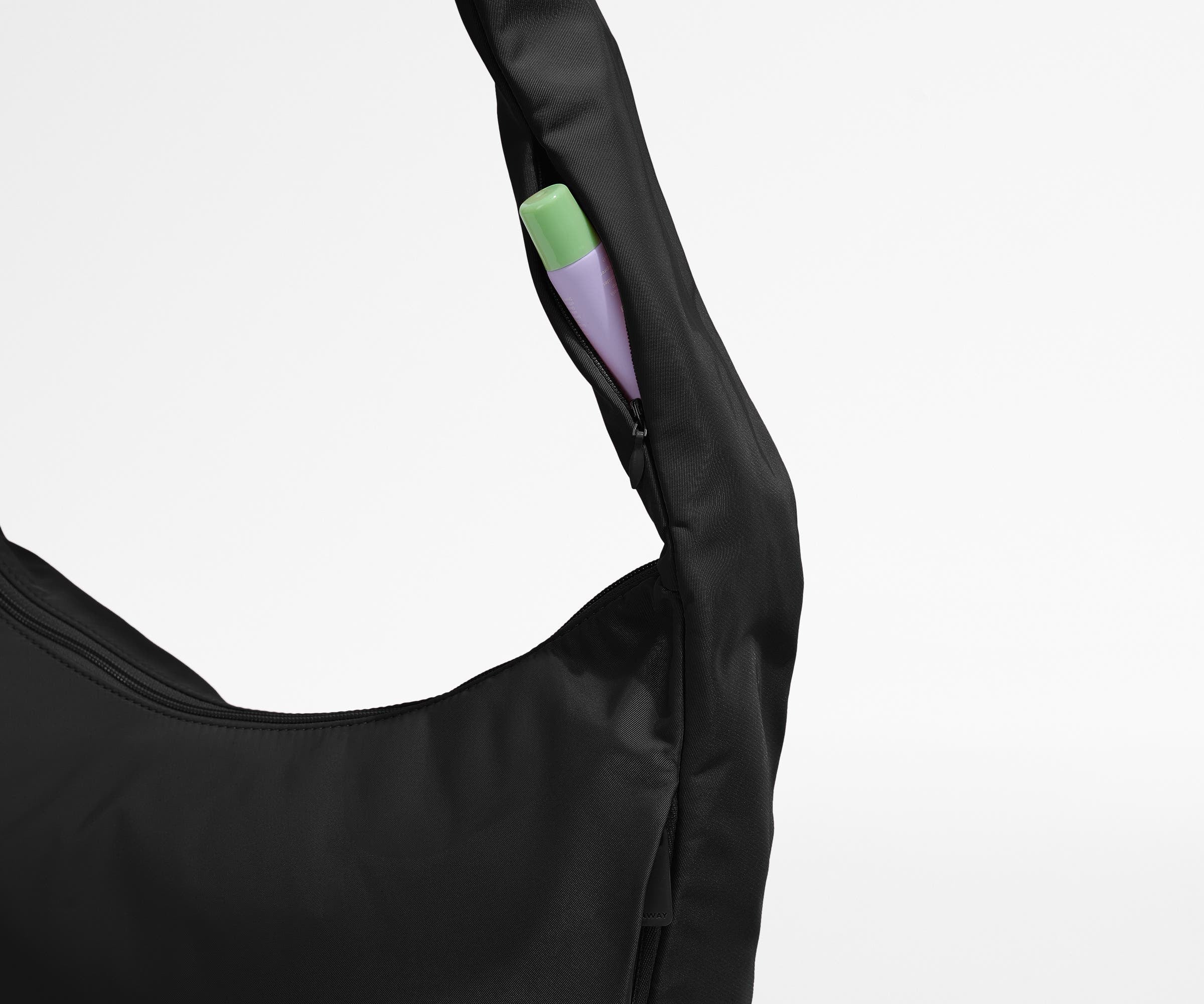 away-featherlight-crossbody-sac-bandouli-re-jet-black image 5