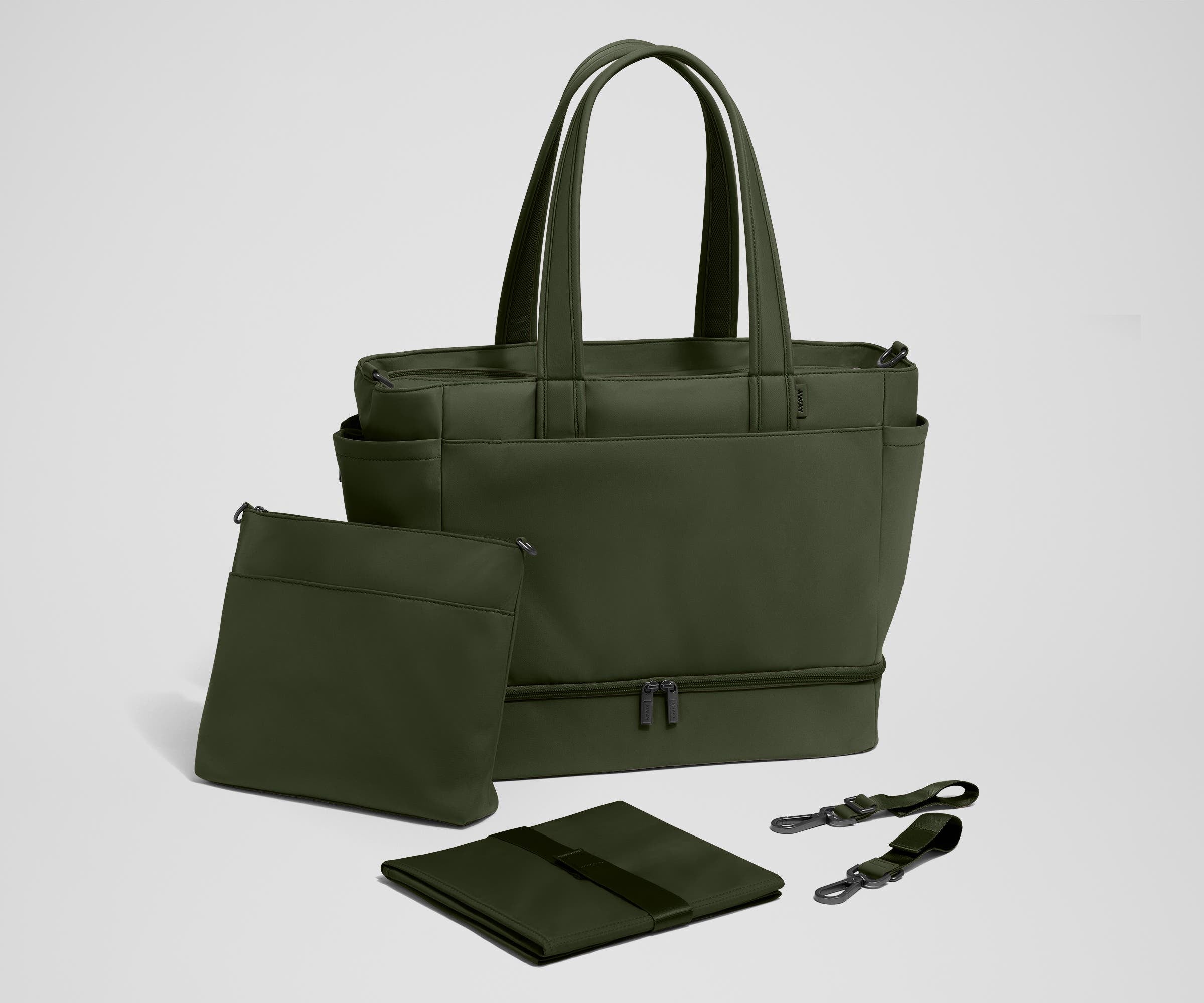 away-double-diaper-tote-sac-langer-olive-green-familial image 8