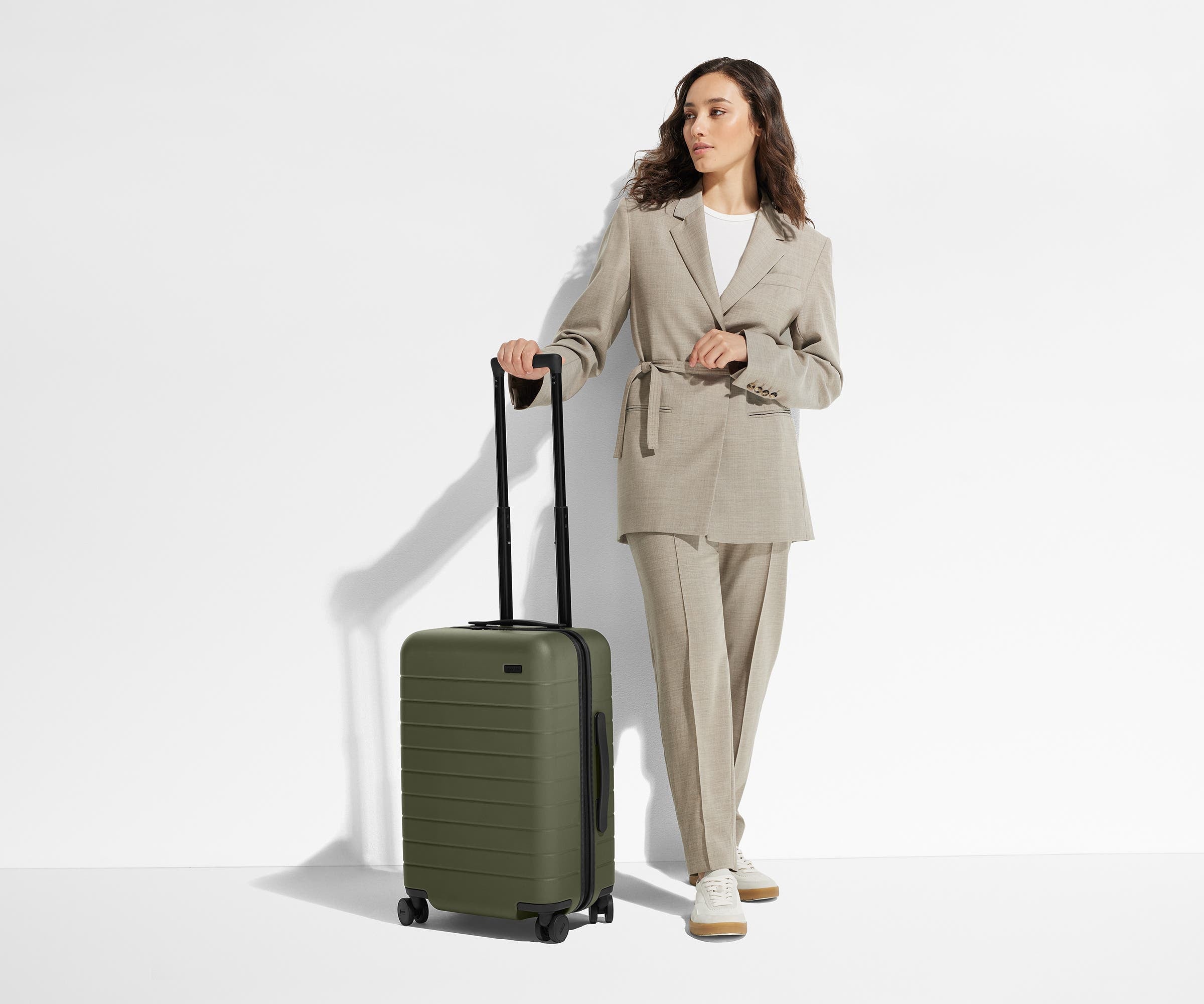 away-the-carry-on-valise-cabine-rigide-clay-pink image 3