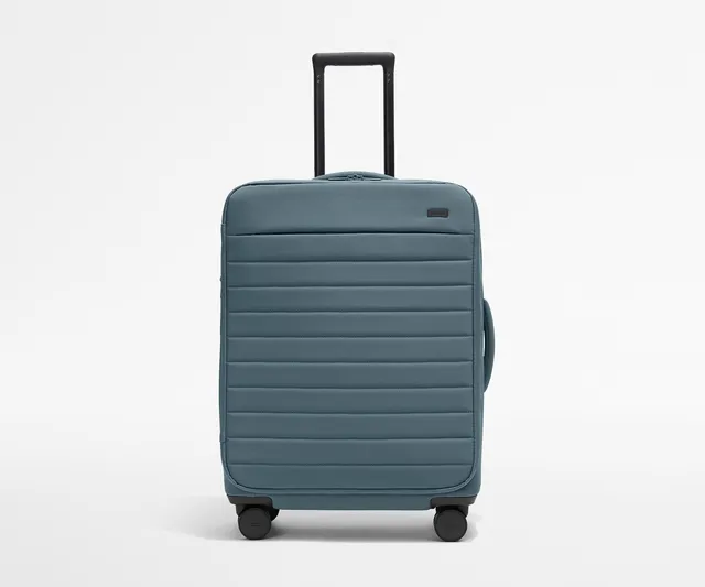 away-softside-medium-valise-soute-coast-blue-2-semaines image 1