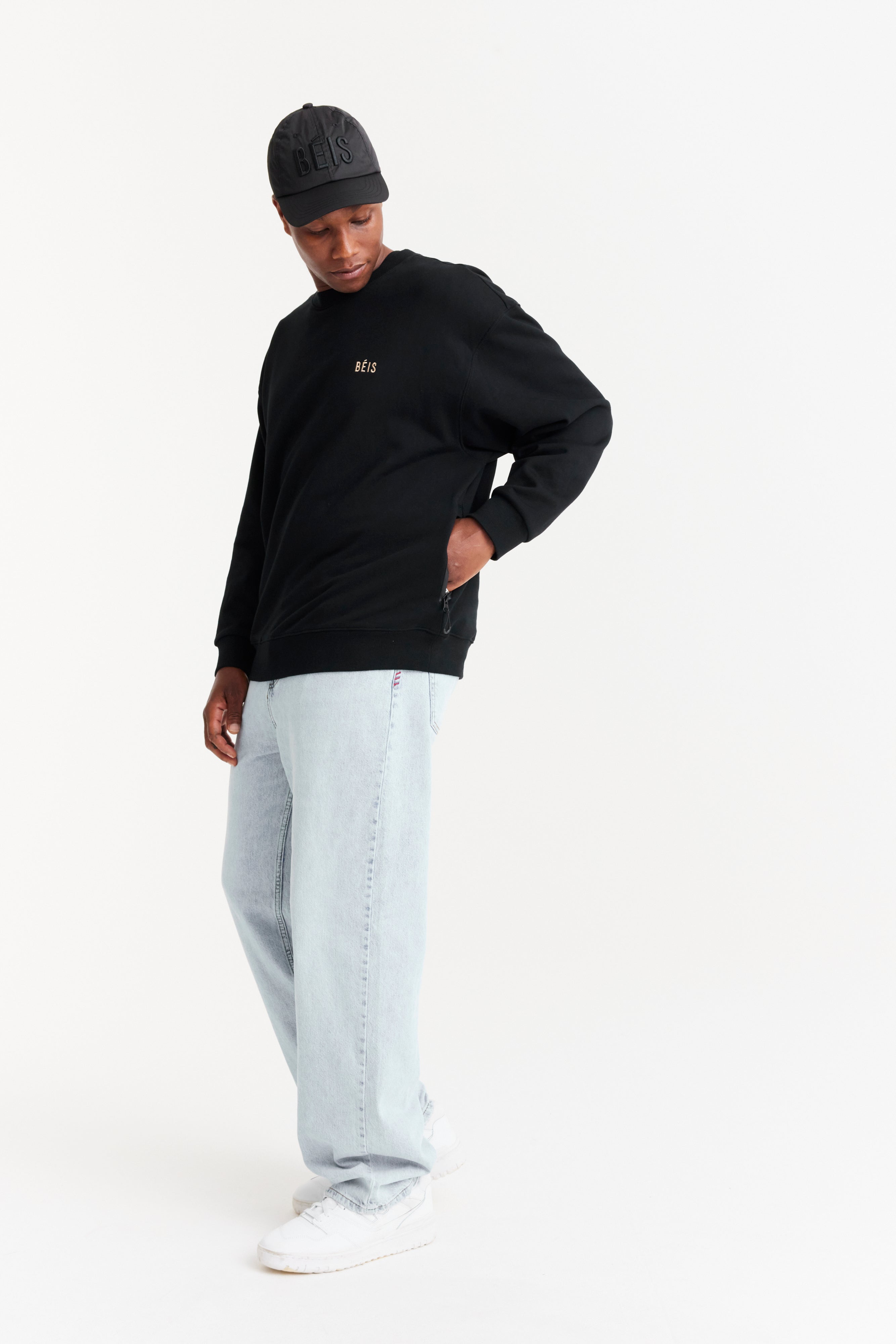 beis-the-sweatshirt-sweat-noir-taille-m-poches-zipp-es image 3