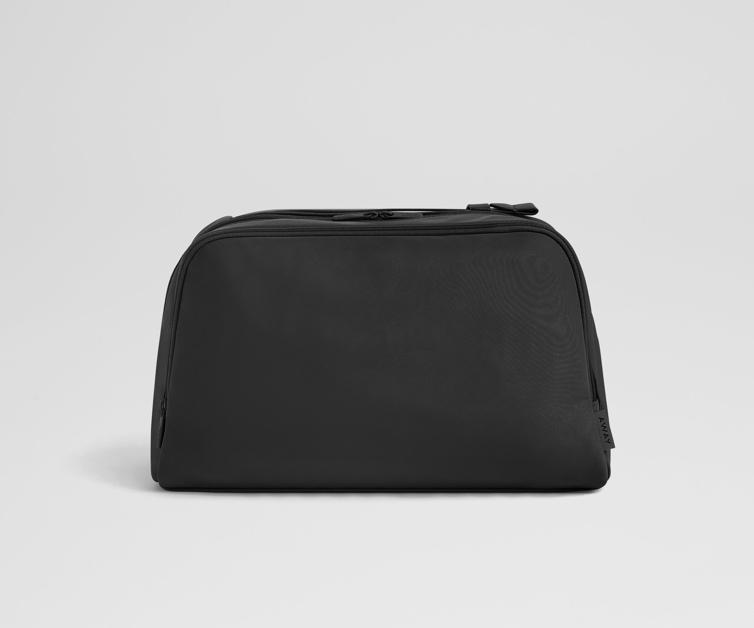away-extra-large-trousse-de-toilette-jet-black-grand-flacon image 1