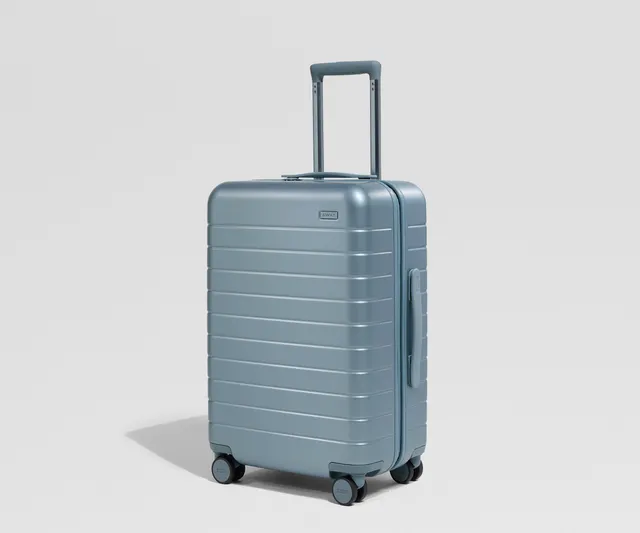 away-bigger-carry-on-valise-cabine-bleu-arctique image 1