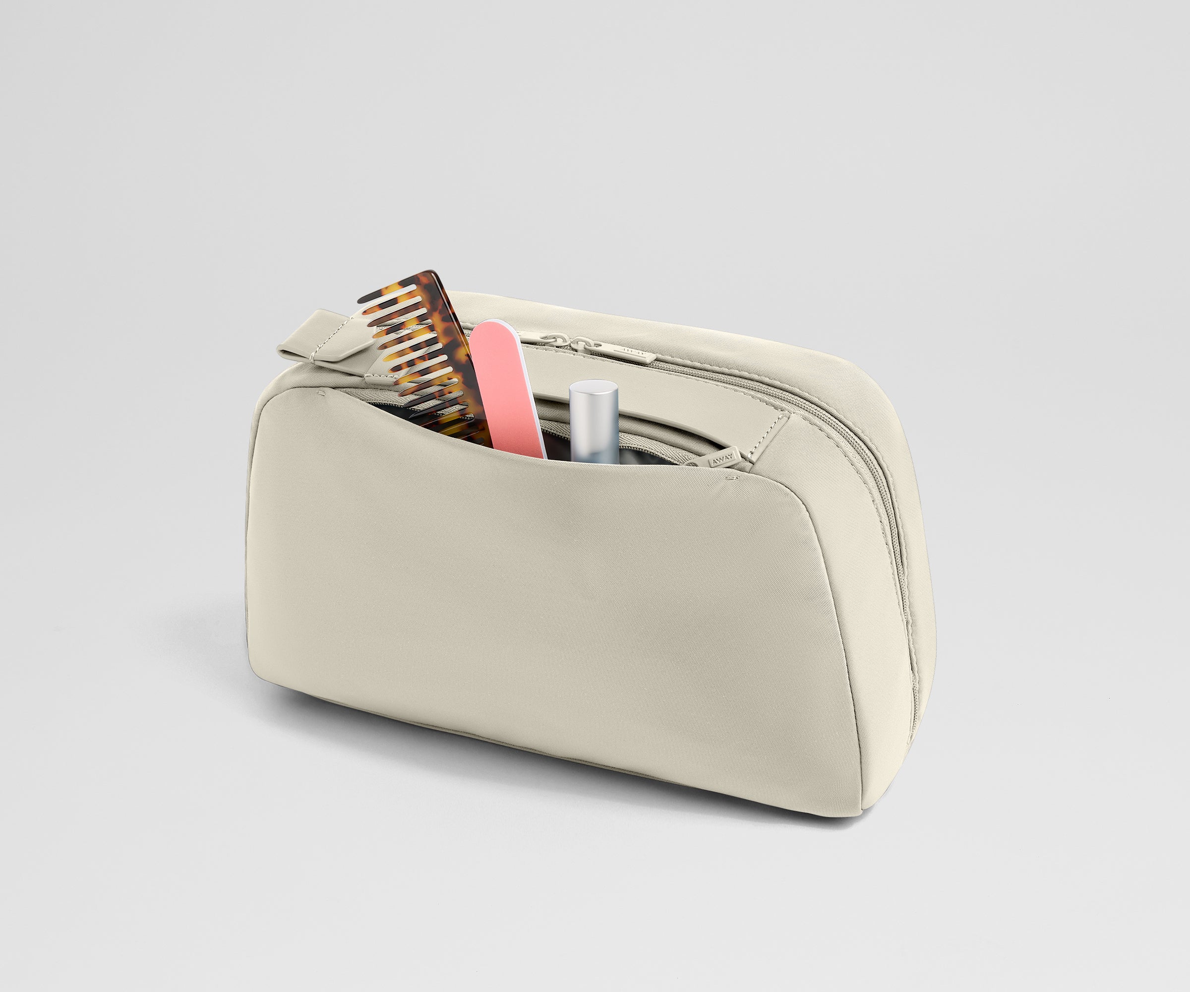 away-large-toiletry-bag-trousse-de-toilette-blanc-sel-grand-format image 5