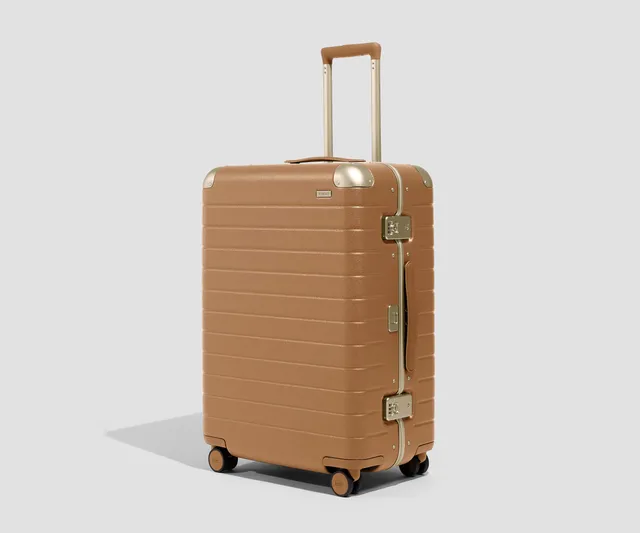 away-aluminum-edge-medium-valise-soute-cognac-aluminium image 1