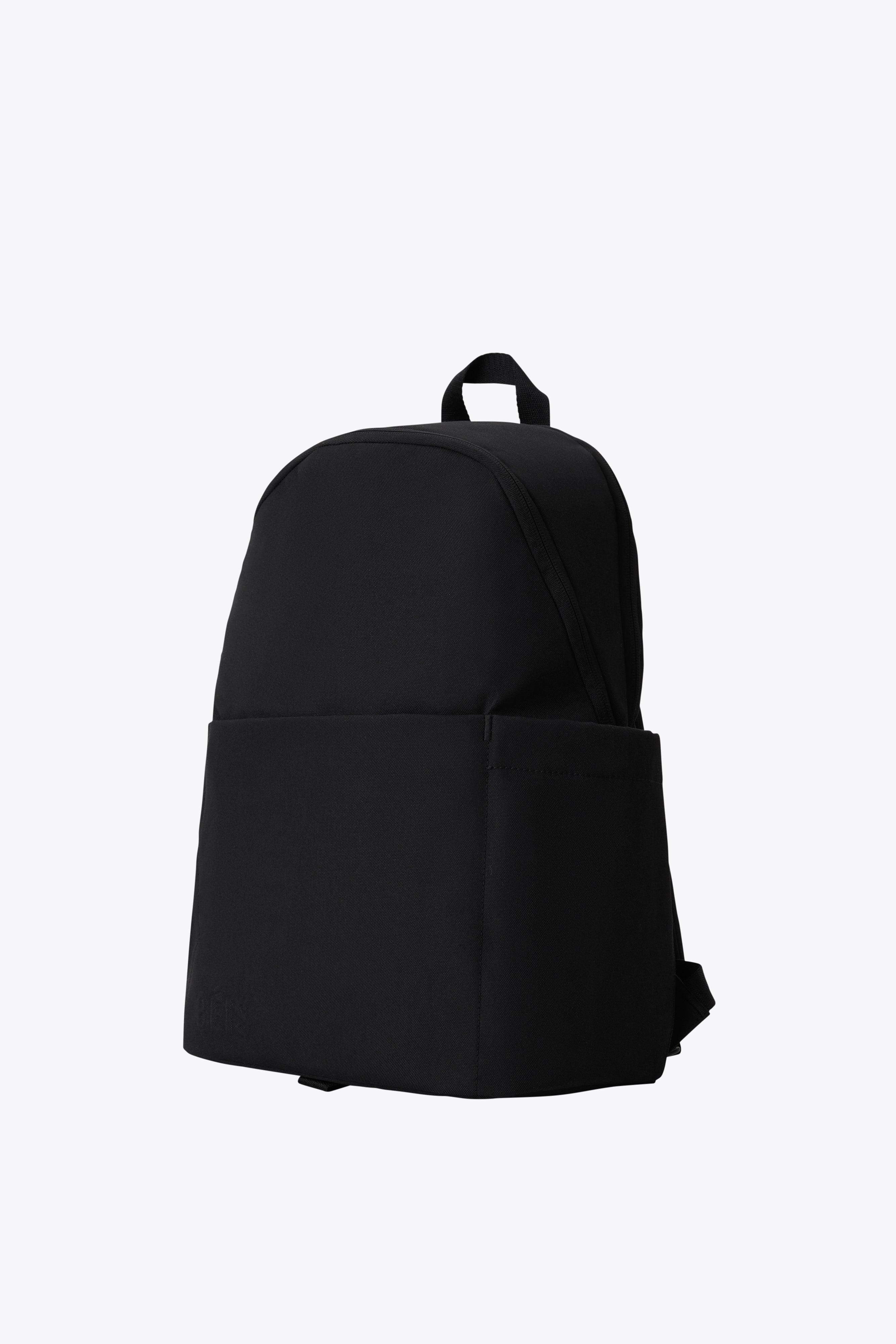 beis-the-classic-backpack-sac-dos-noir image 2