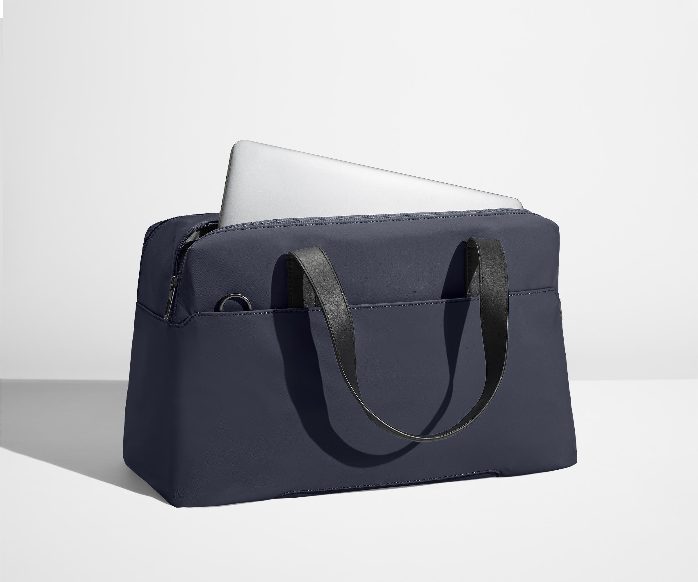 away-overnight-bag-sac-de-voyage-bleu-marine-avec-pochette-pc image 4
