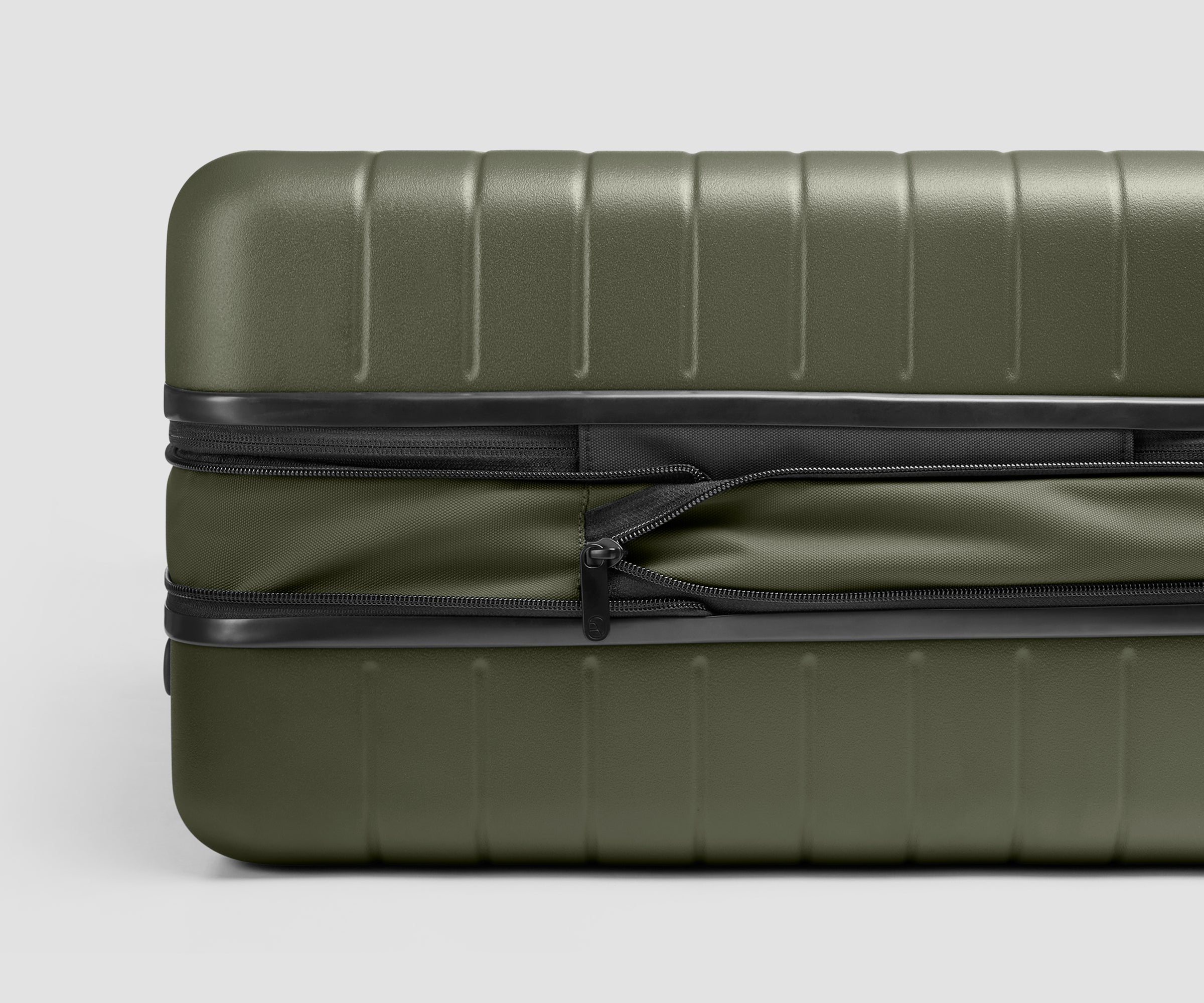away-carry-on-flex-3-valise-cabine-olive-green-extensible image 8
