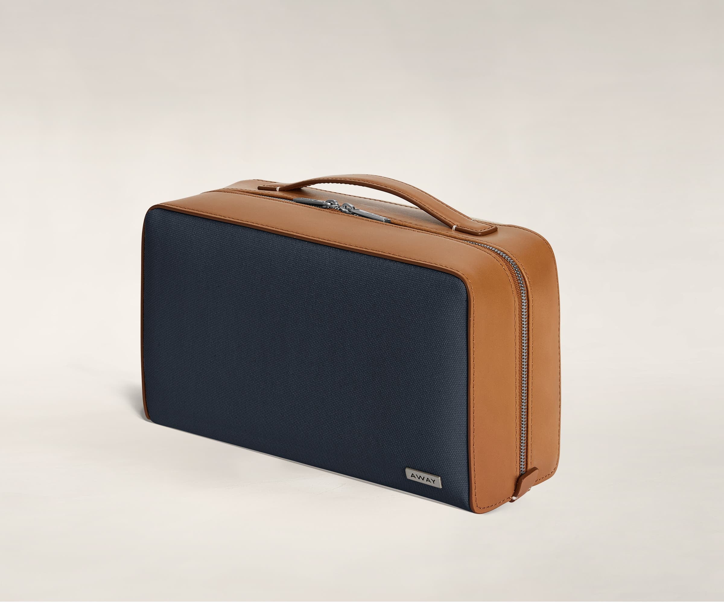away-toiletry-bags-large-trousse-de-toilette-marine image 4
