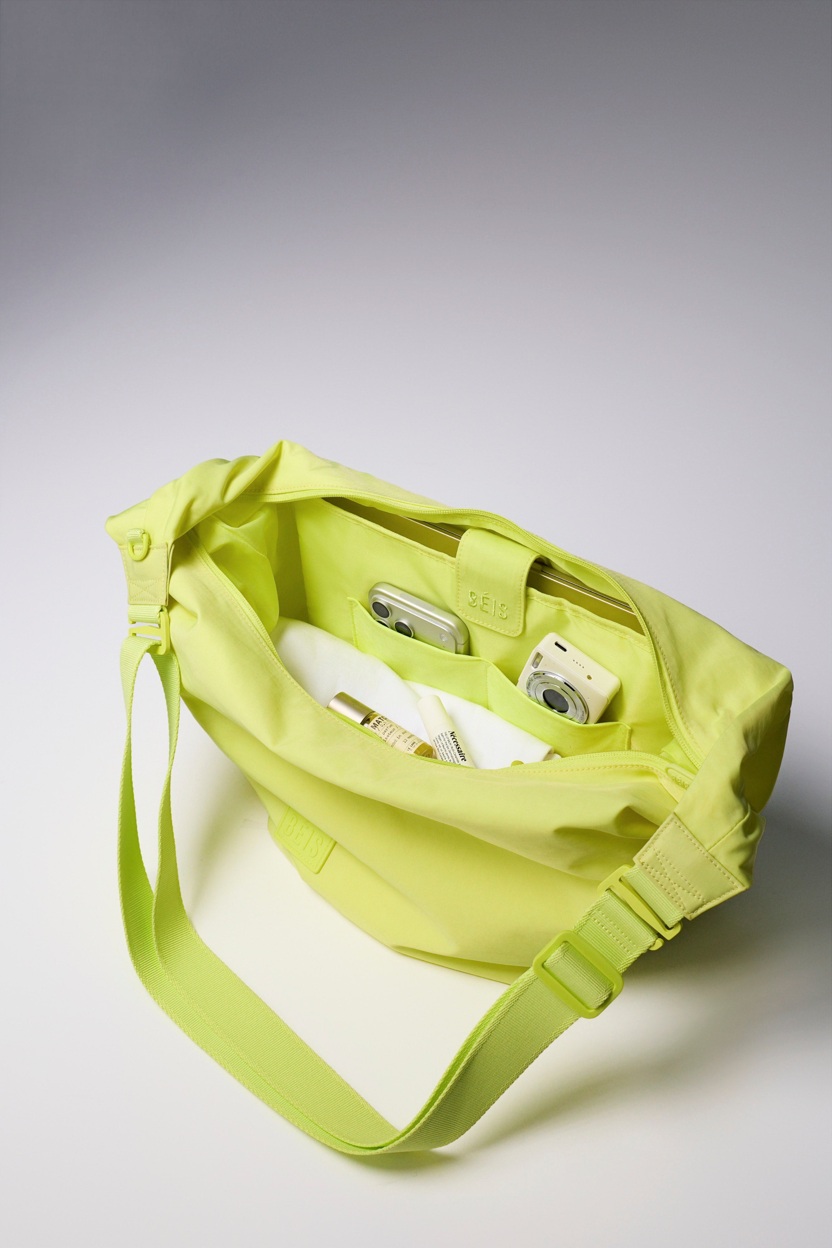 beis-crescent-catchall-sac-bandouli-re-limone-jaune-d-perlant image 3