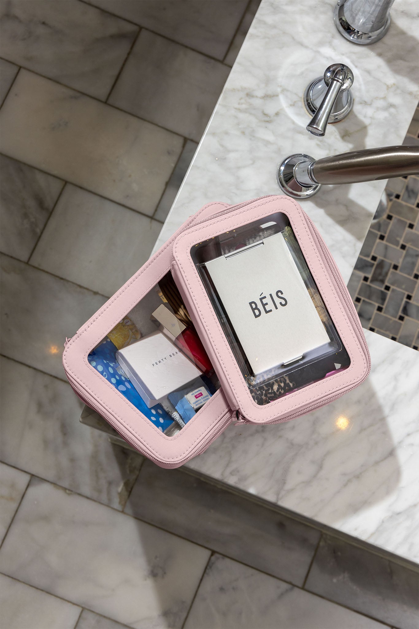 beis-cosmetics-in-flight-cosmetic-set-trousse-atlas-pink image 5