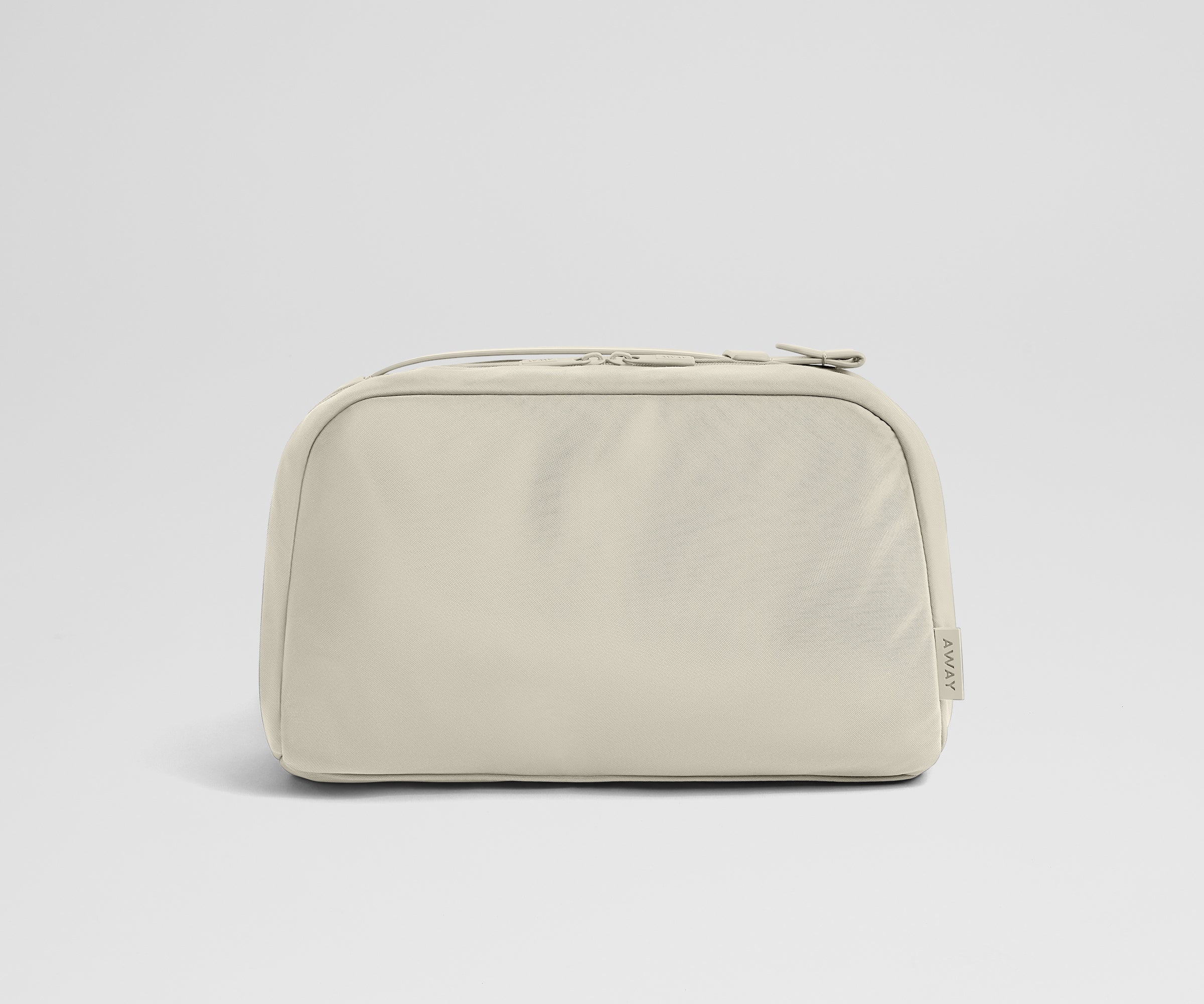 away-large-toiletry-bag-trousse-de-toilette-blanc-sel-grand-format image 1