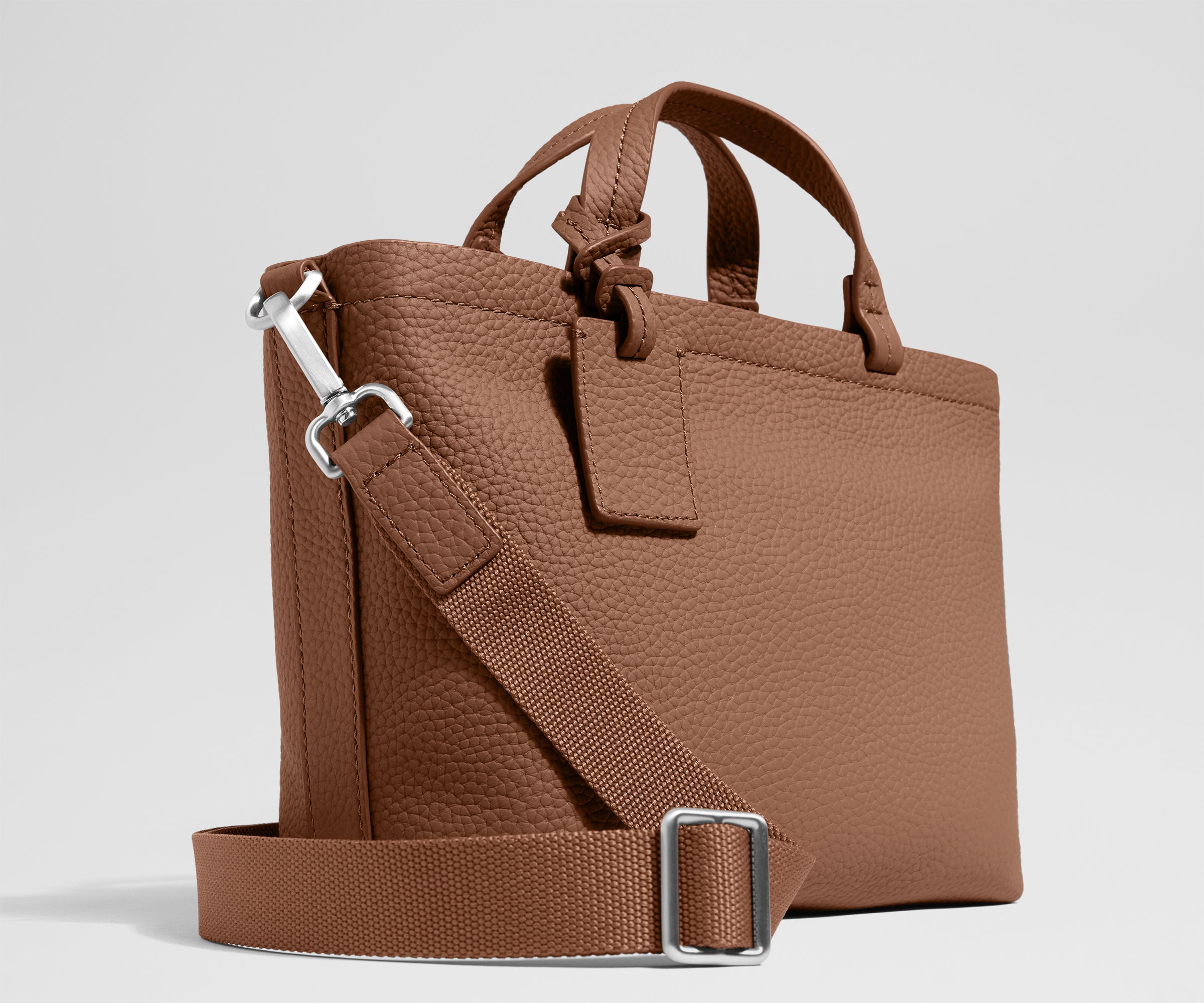 away-leather-crossbody-sac-bandouli-re-saddle-brown image 2
